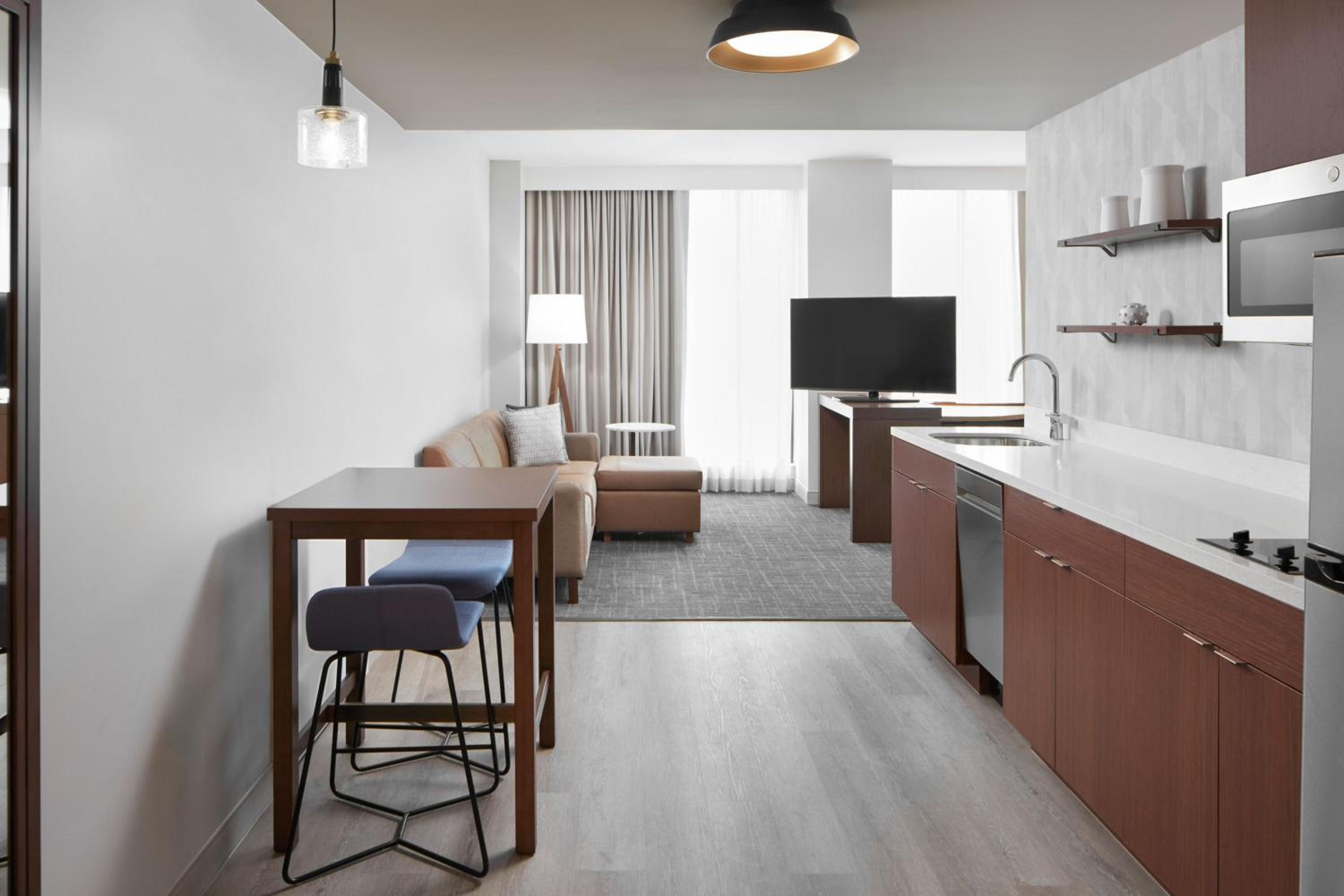 King Studio with Sofa Bed and City View - Photo 3