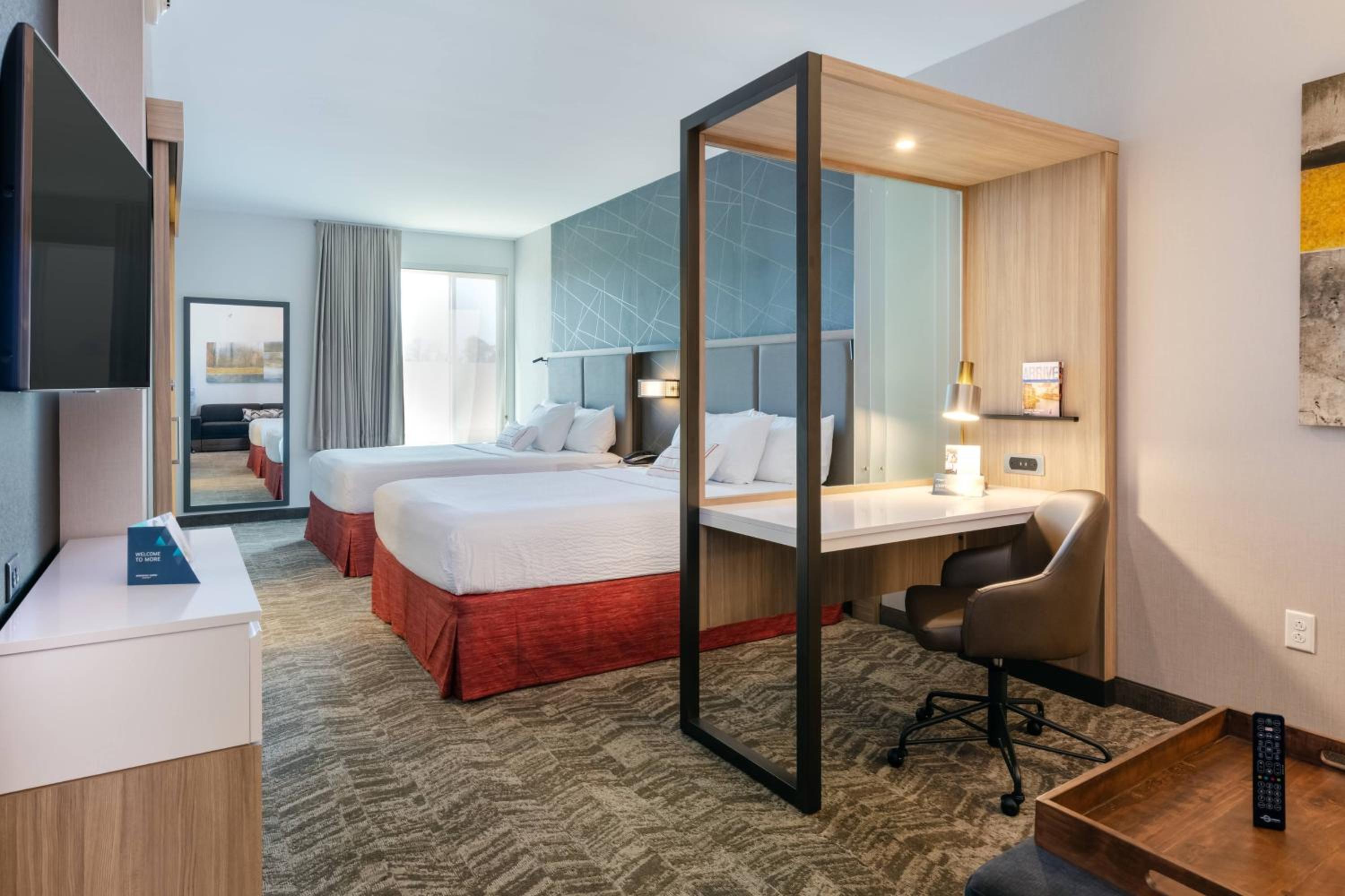 Suite with Two Queen Beds - Hearing Accessible photo 2