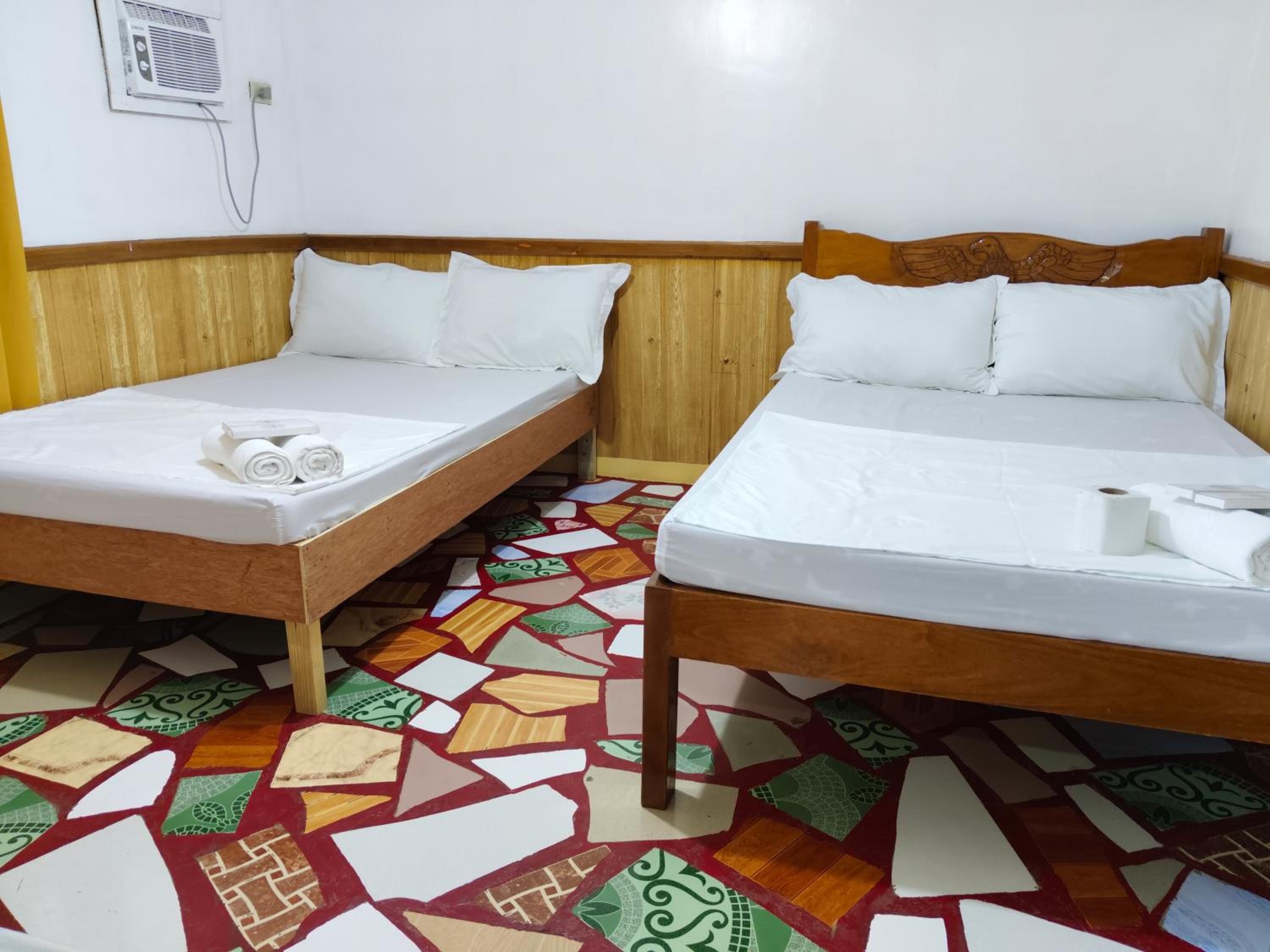 Budget Double Room photo 3