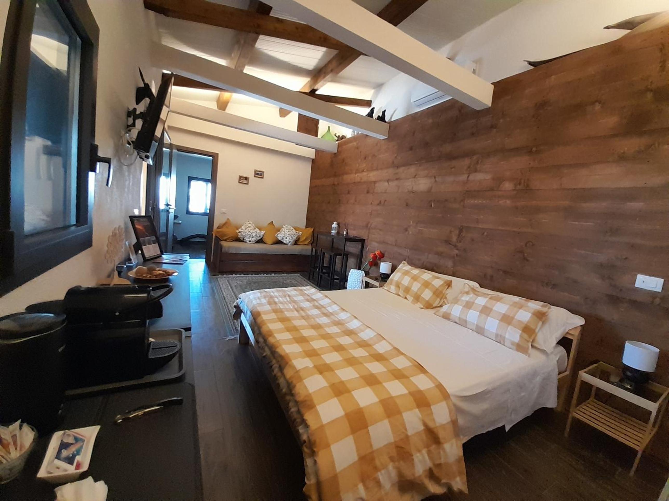 Superior Chalet - Photo 1