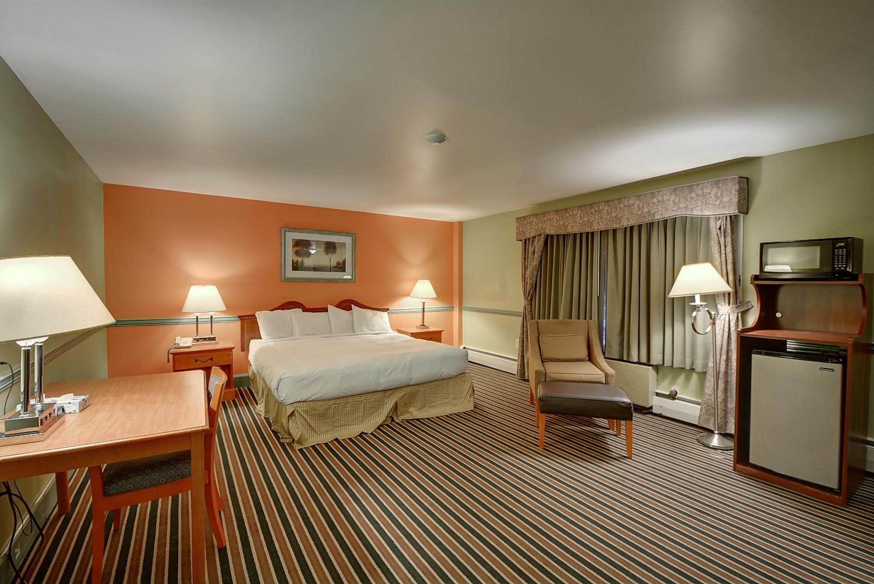 Deluxe King Room