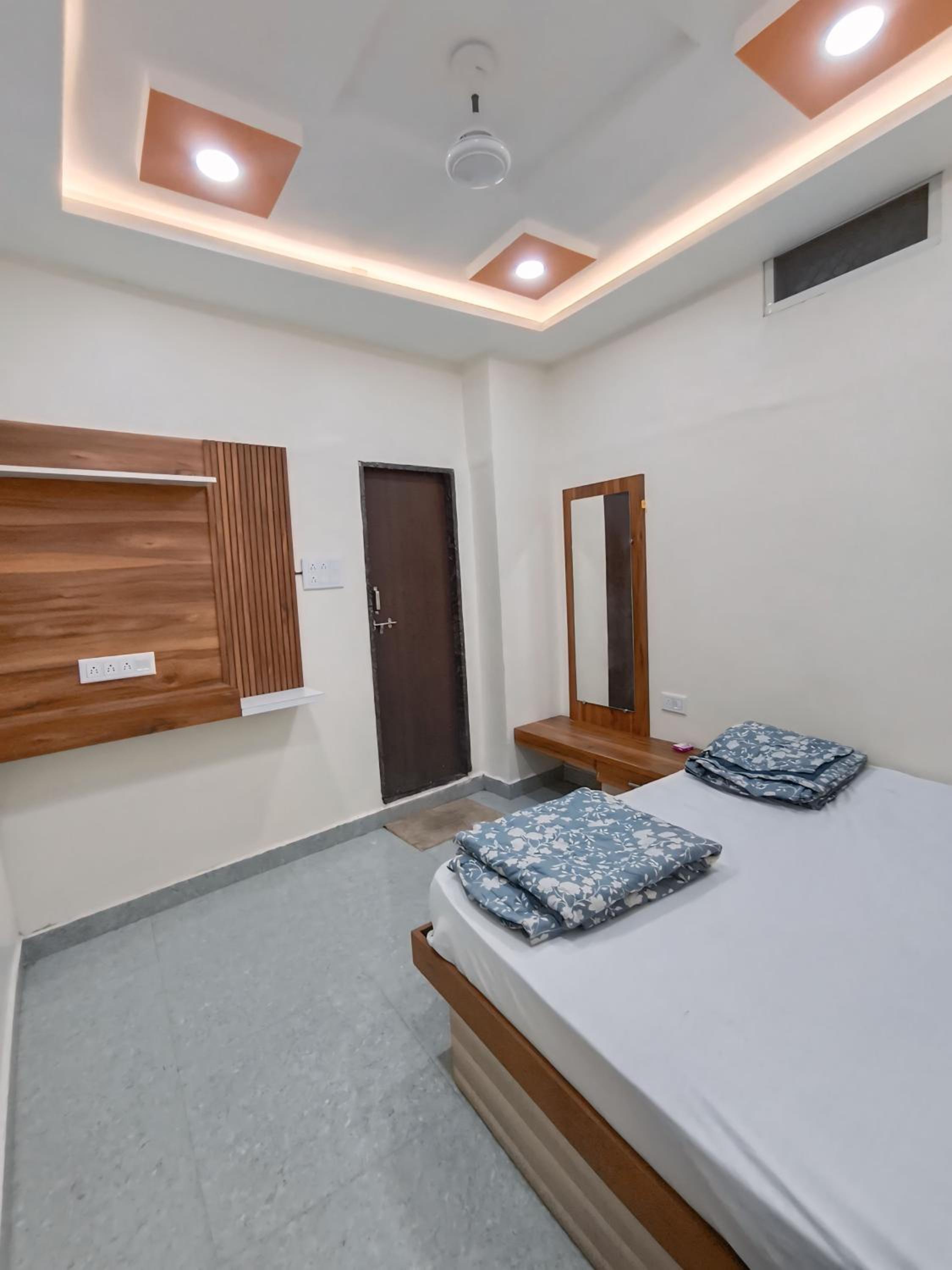 Double Room with Private Bathroom photo 2