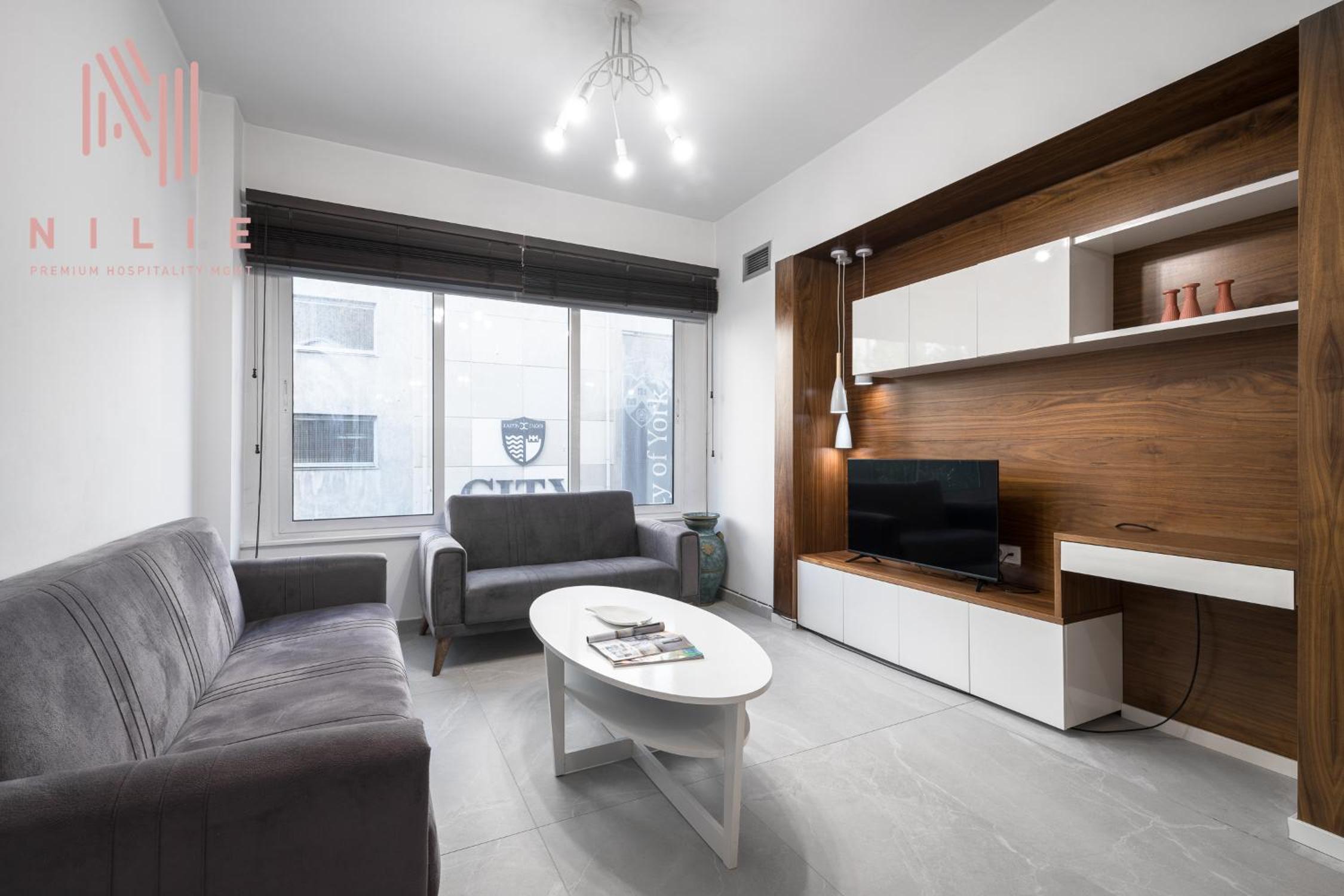 One-Bedroom Apartment