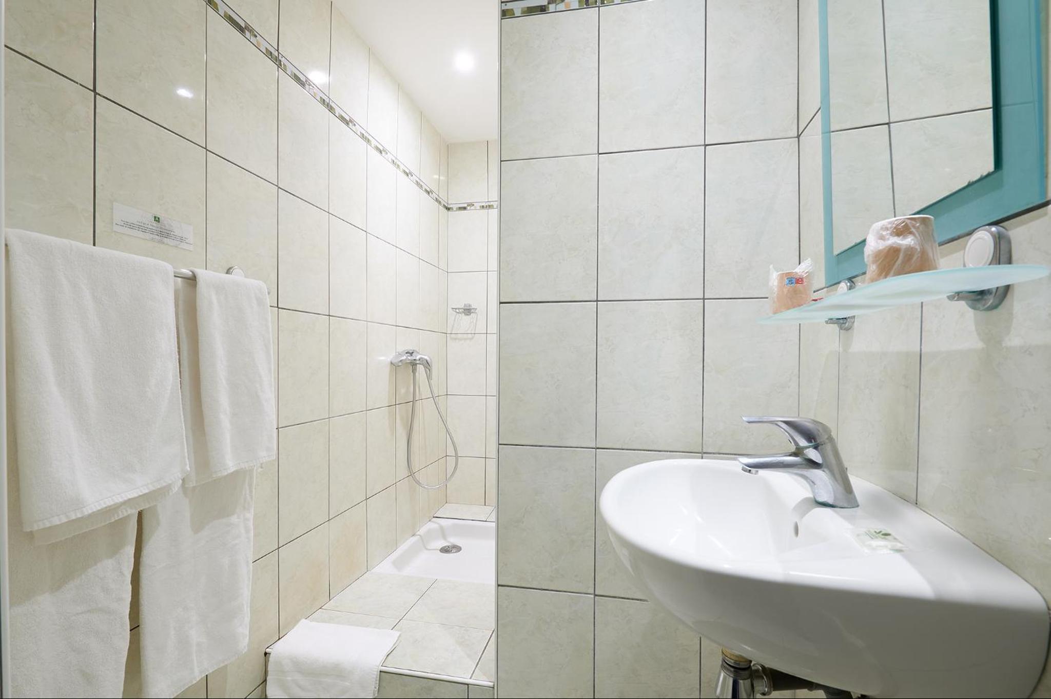 Double Room with Side Sea View photo 3