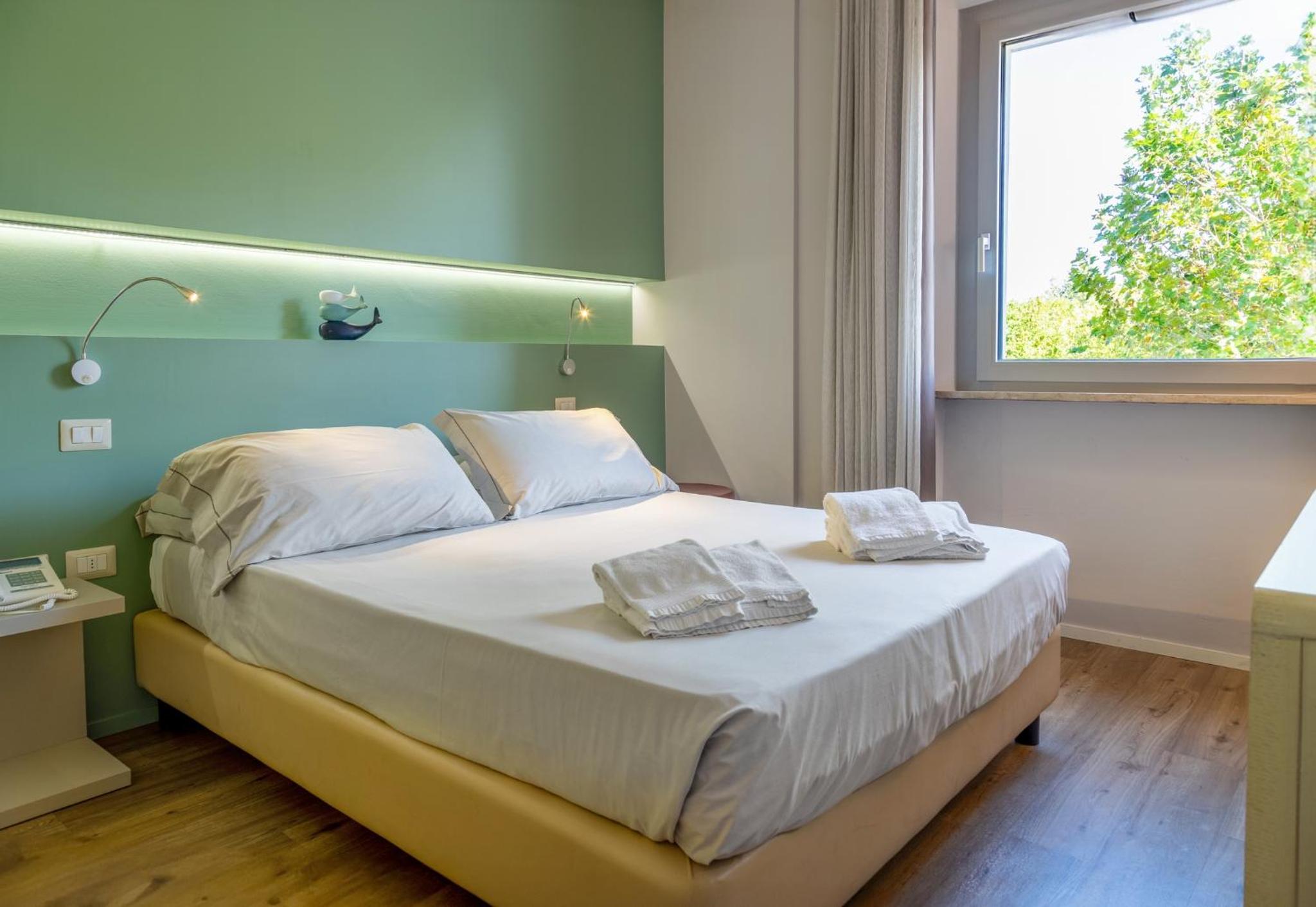Classic Double or Twin Room - Photo 1