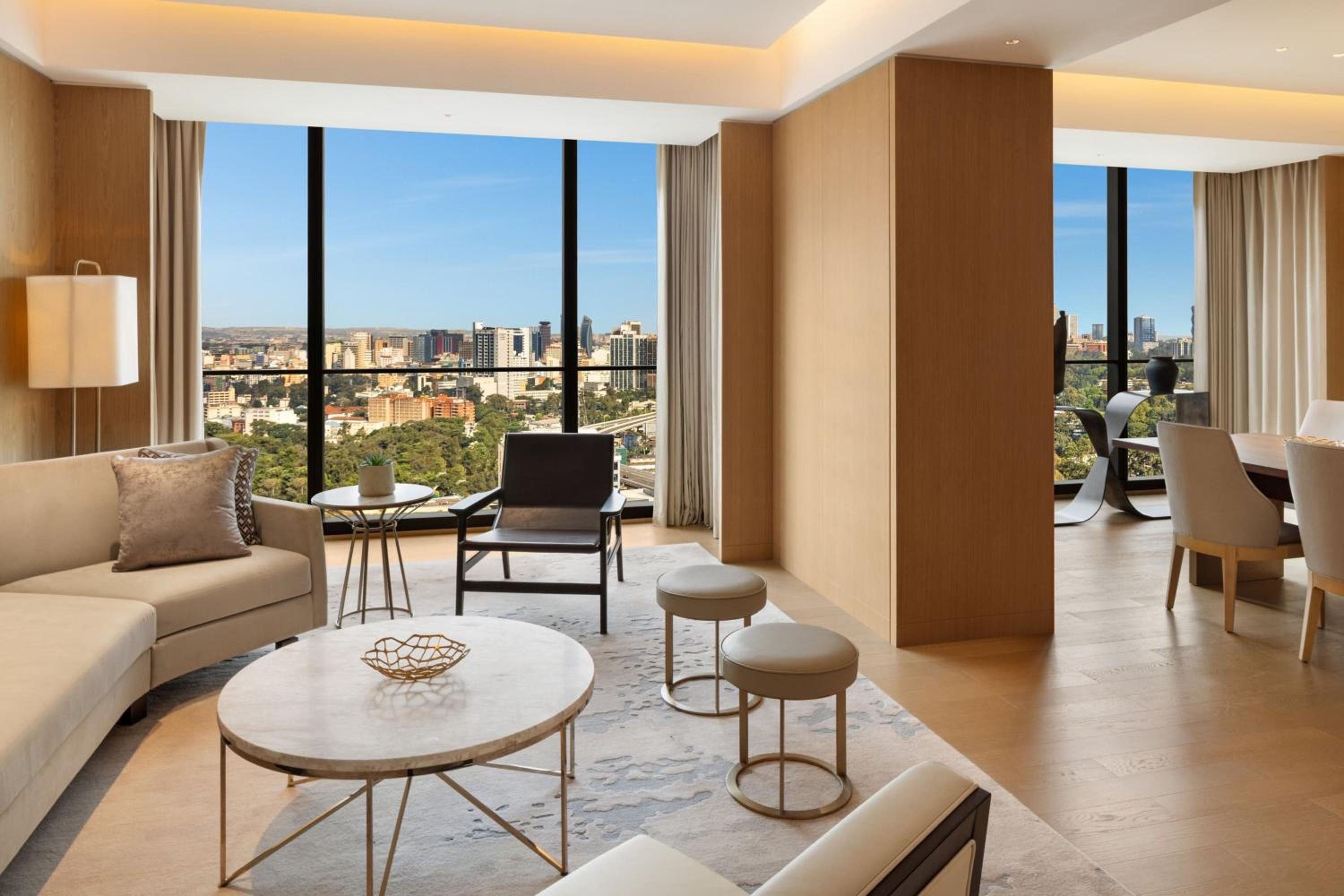 One-Bedroom Executive King Suite photo 2