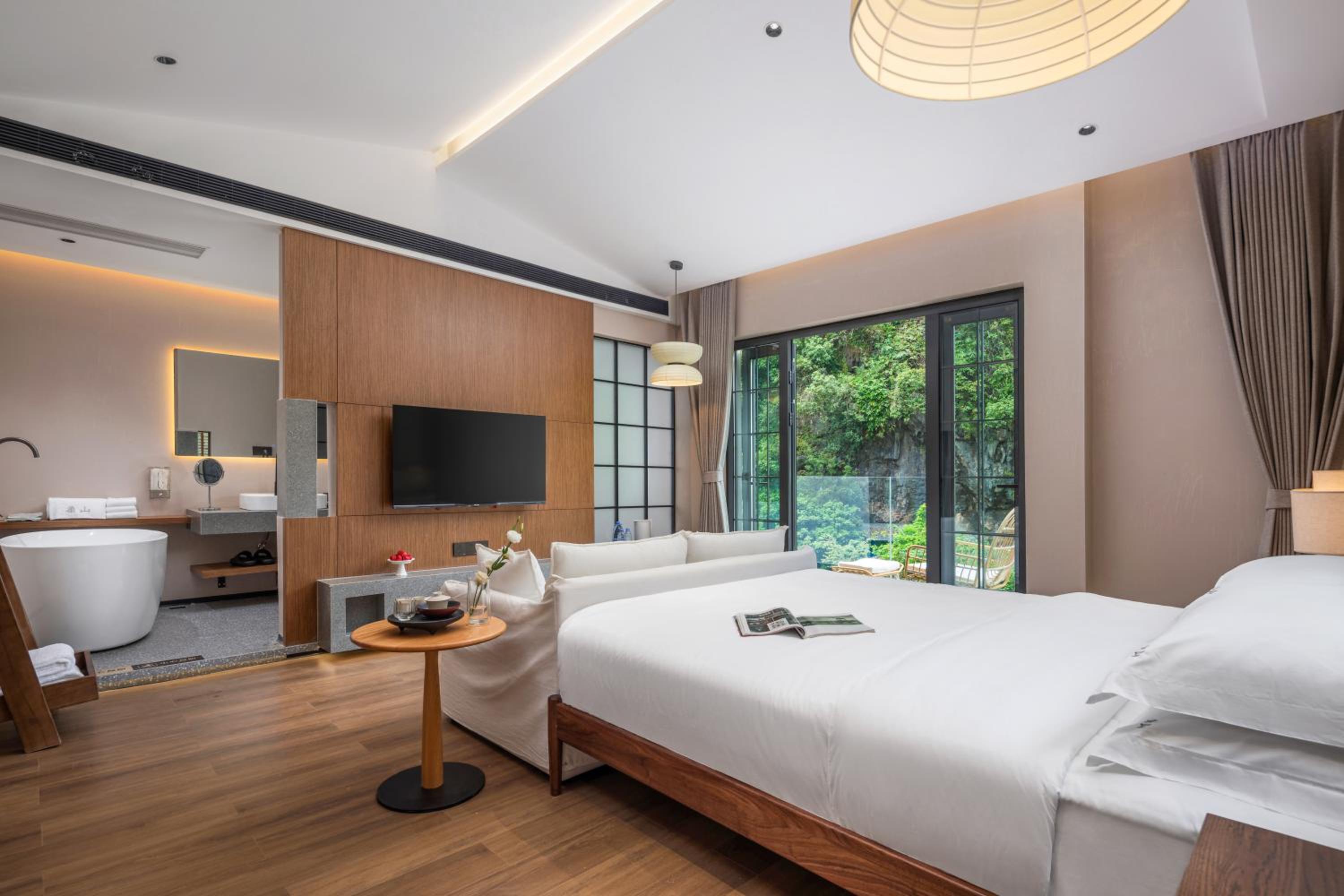 Family Suite with Balcony photo 1
