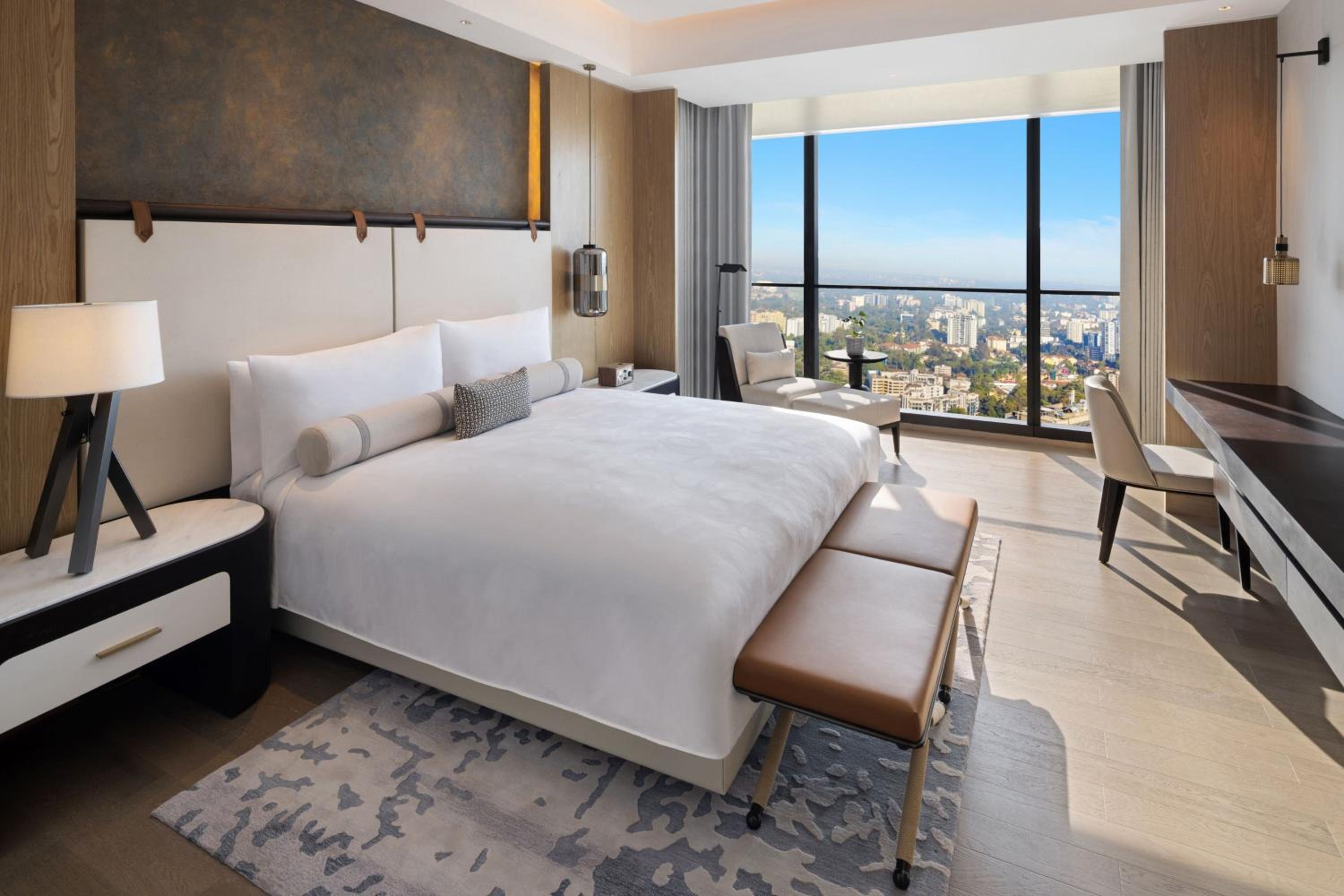 One-Bedroom Apartment with King Bed - Photo 3