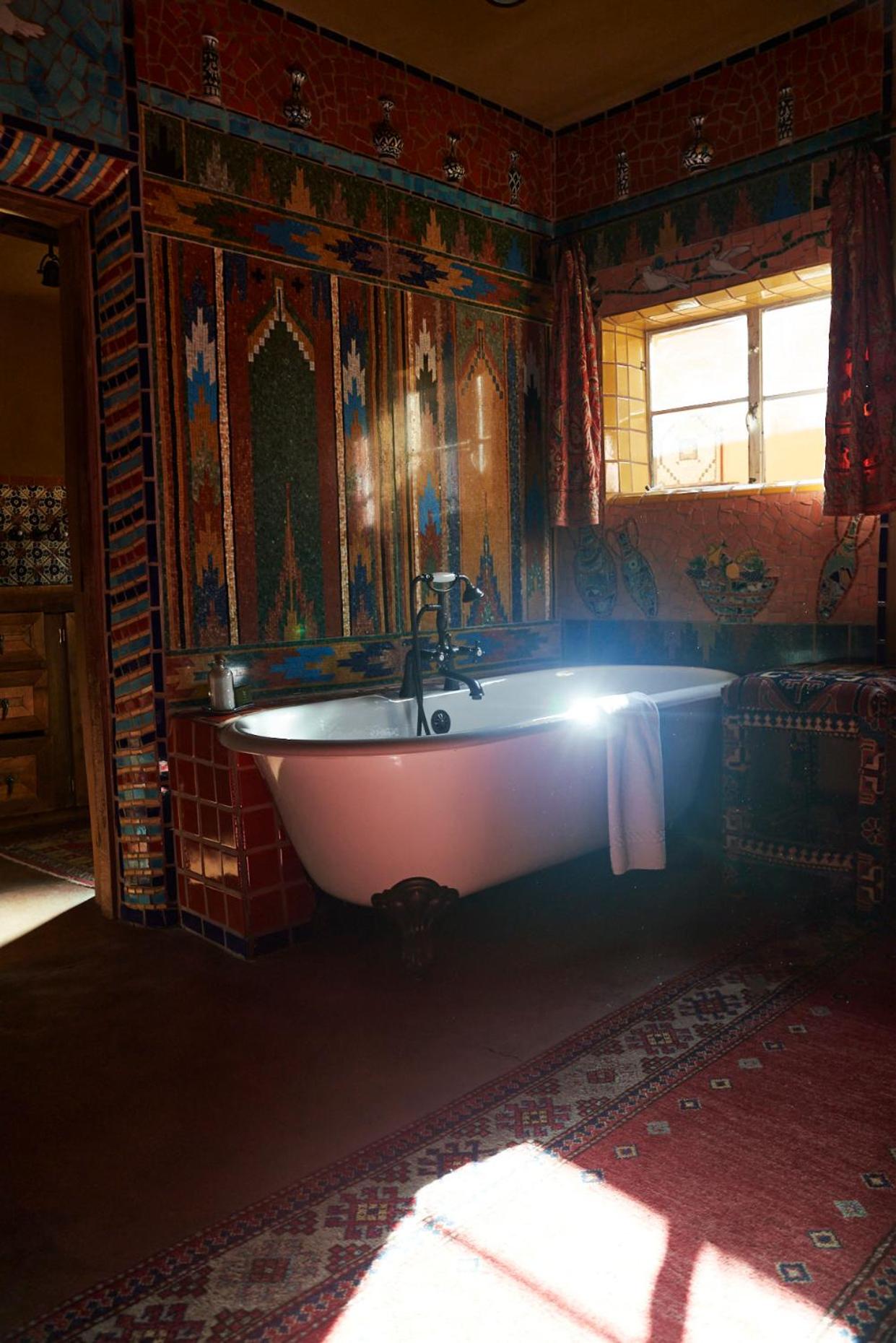 King Suite - Photo 2
