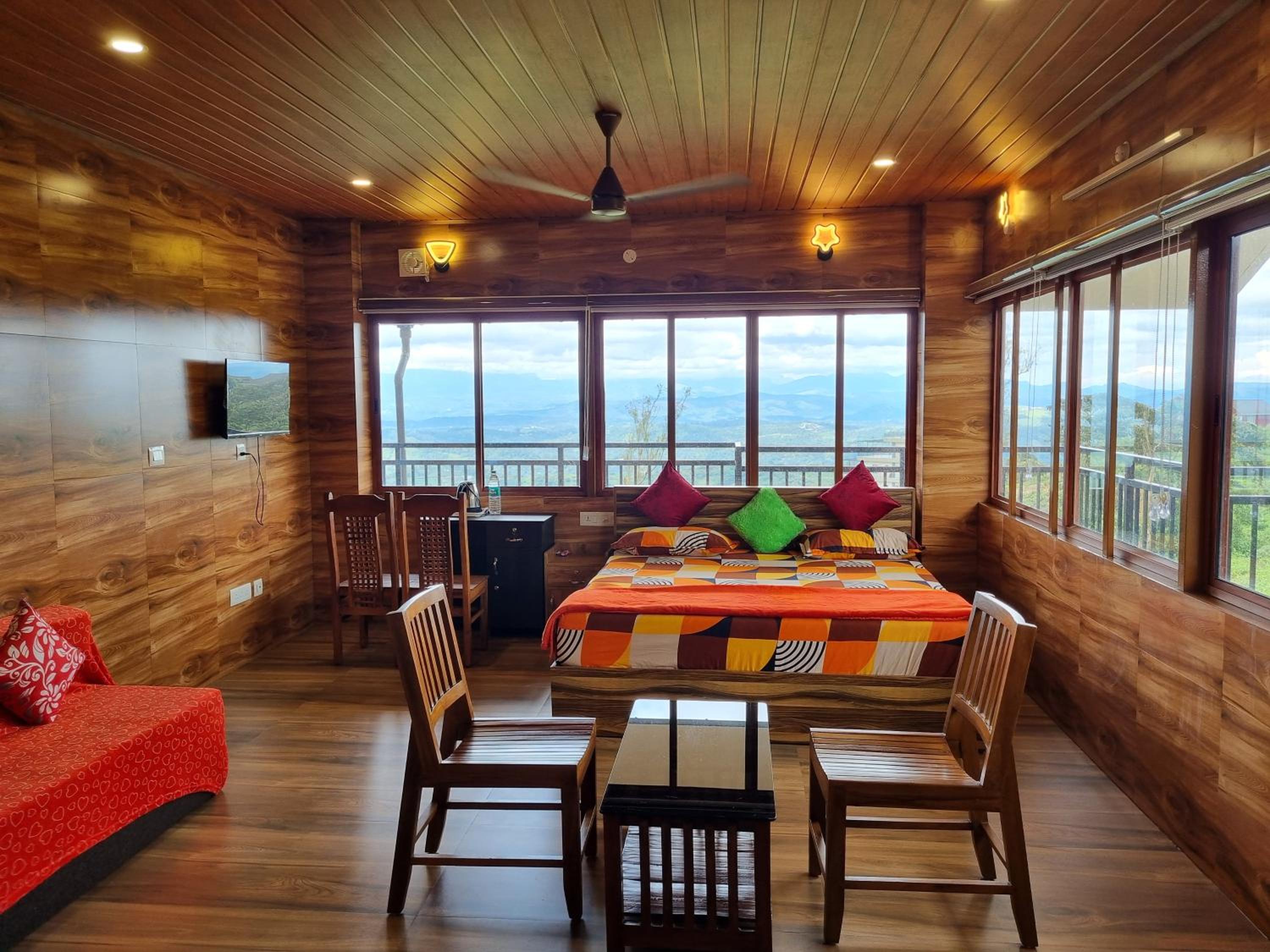 Suite With Mountain View photo 3