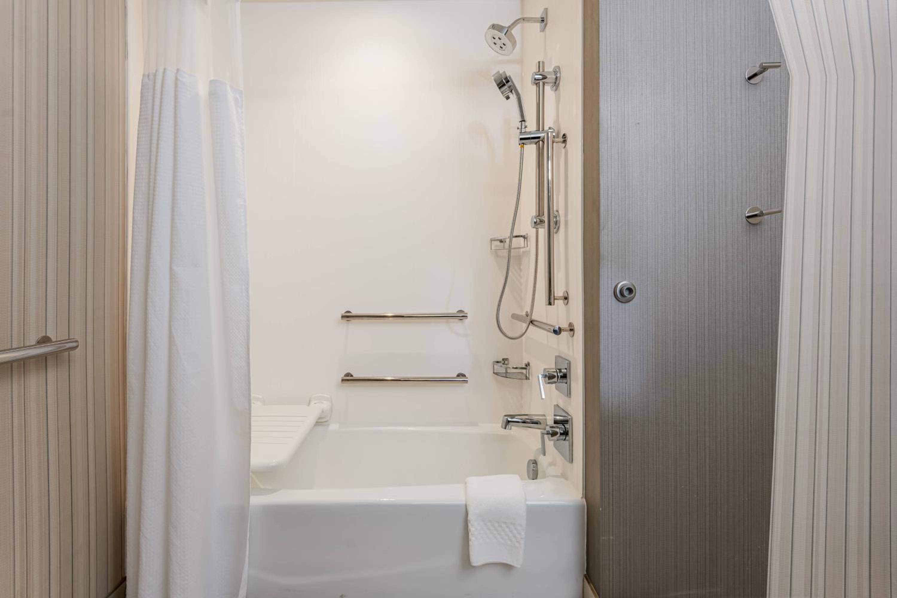 Guest room, 2 Queen - Photo 4
