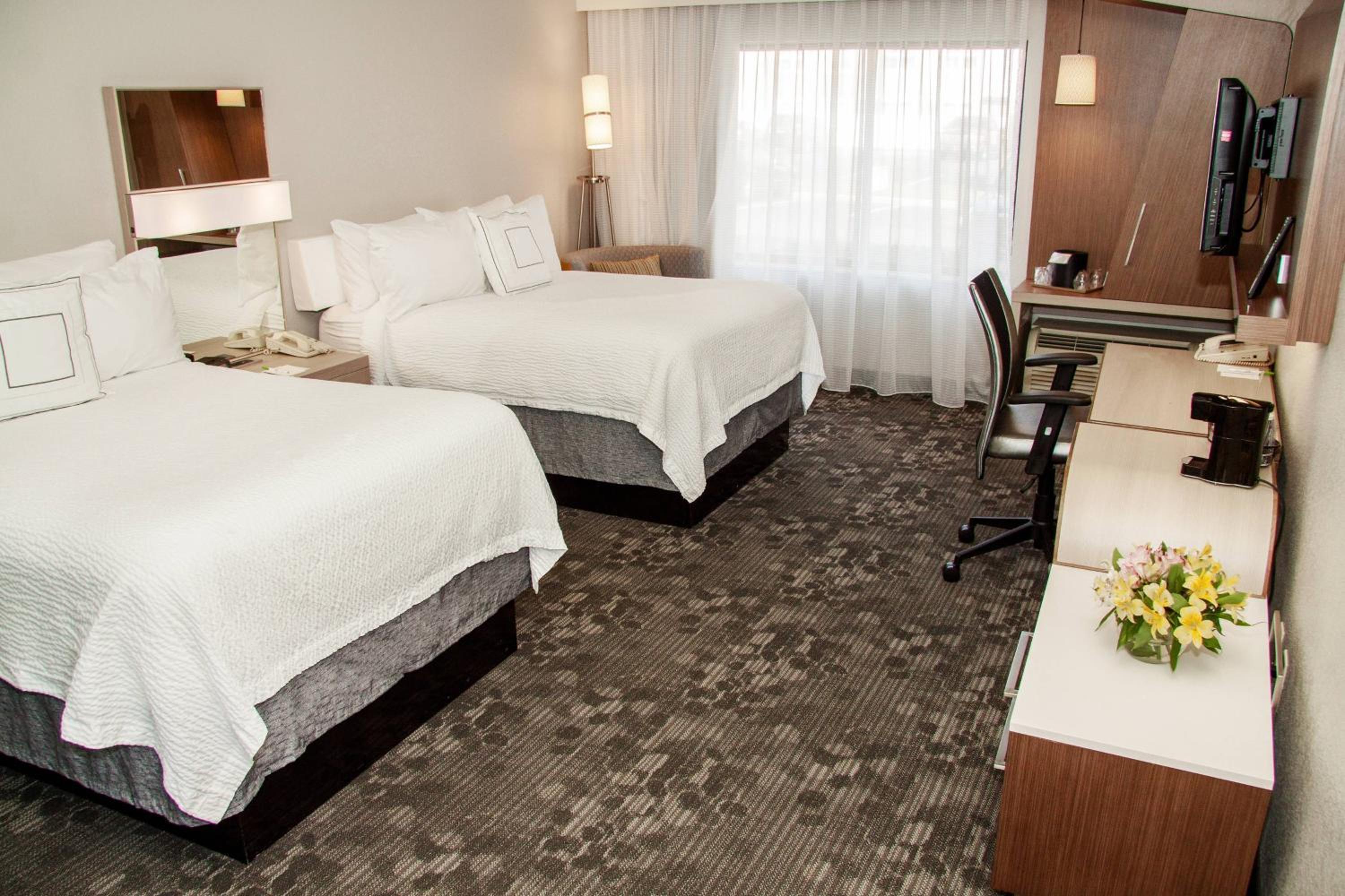 Double Room with Two Double Beds - Photo 3