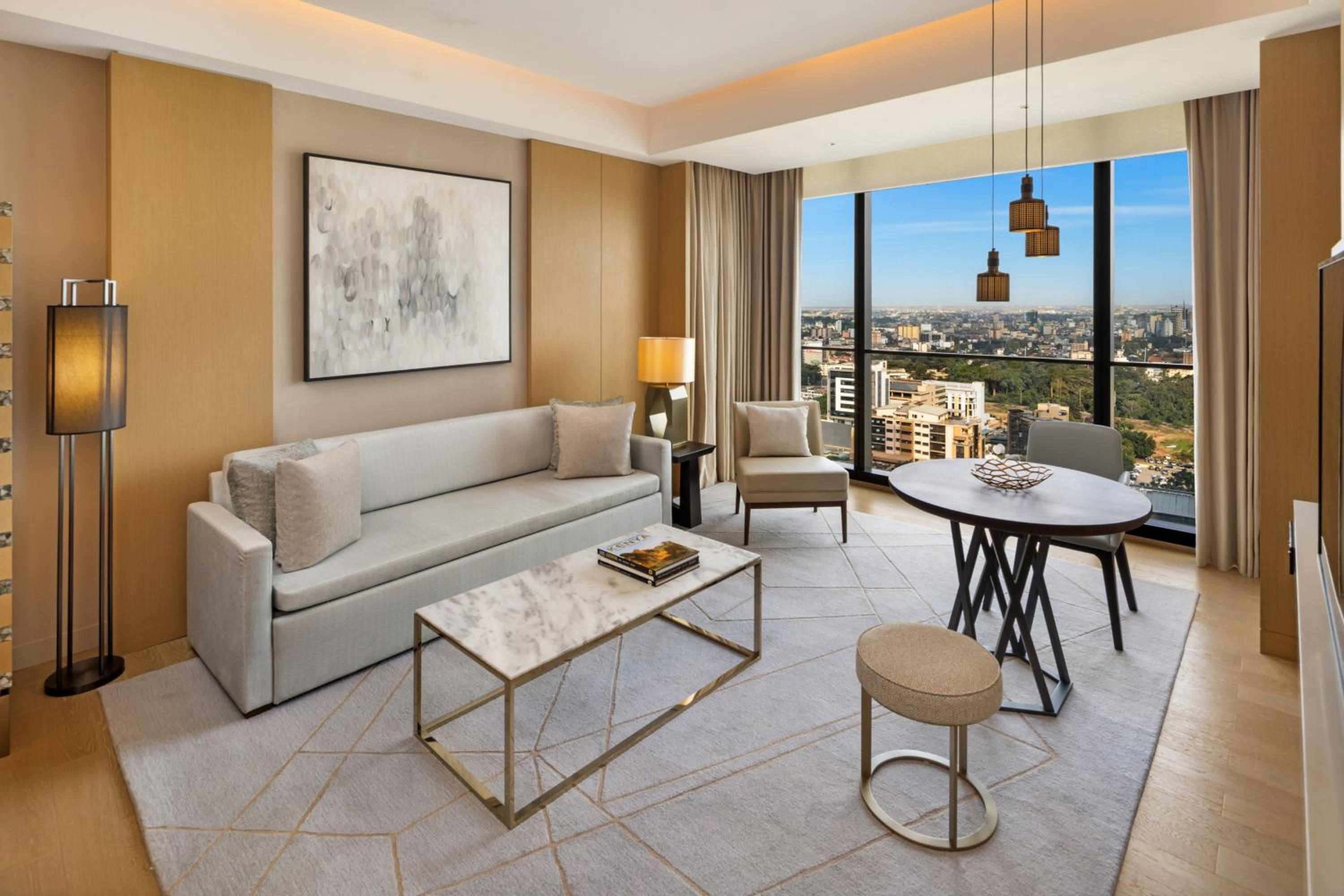 One-Bedroom Junior King Suite - Photo 2