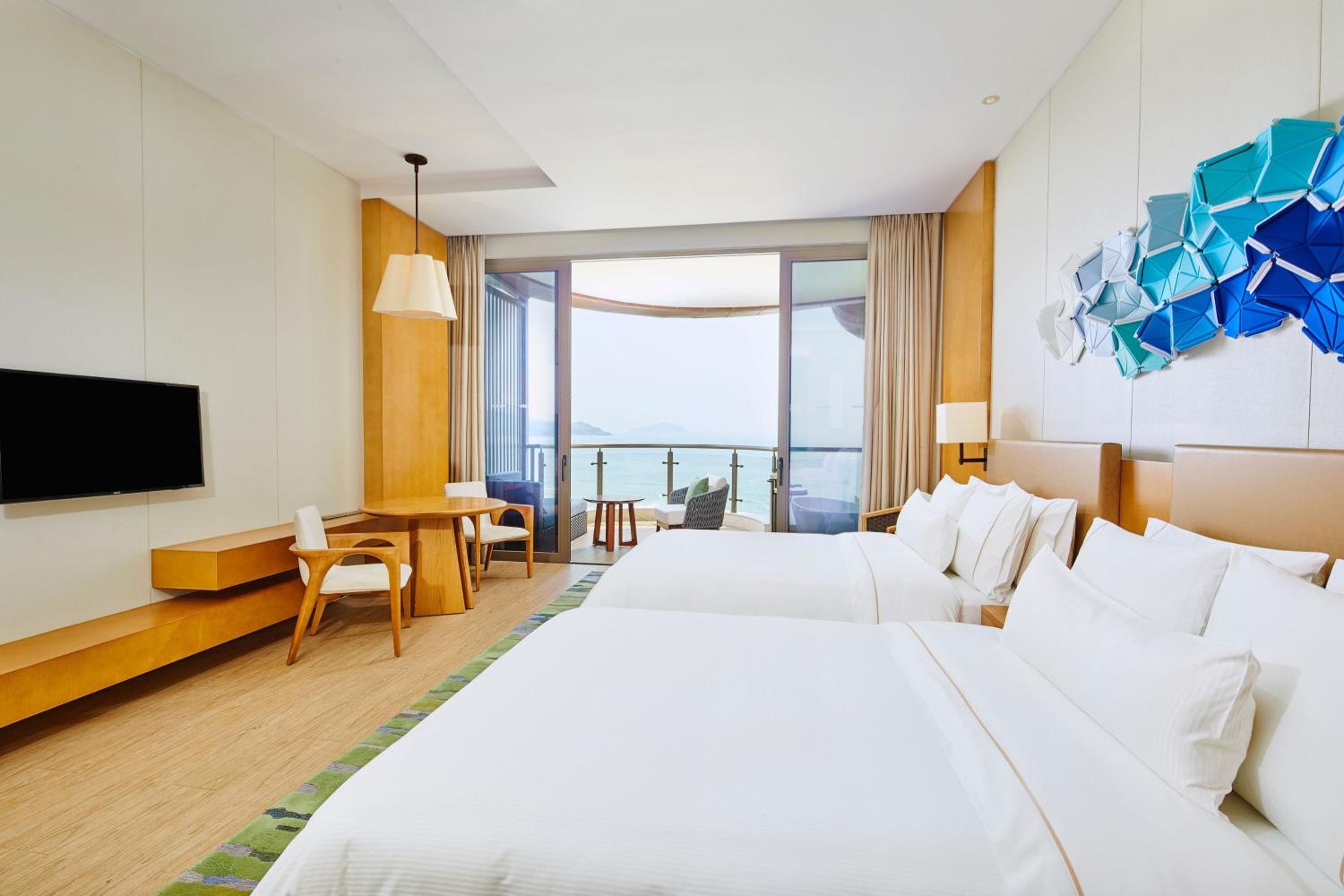 Deluxe Sea View Twin Room