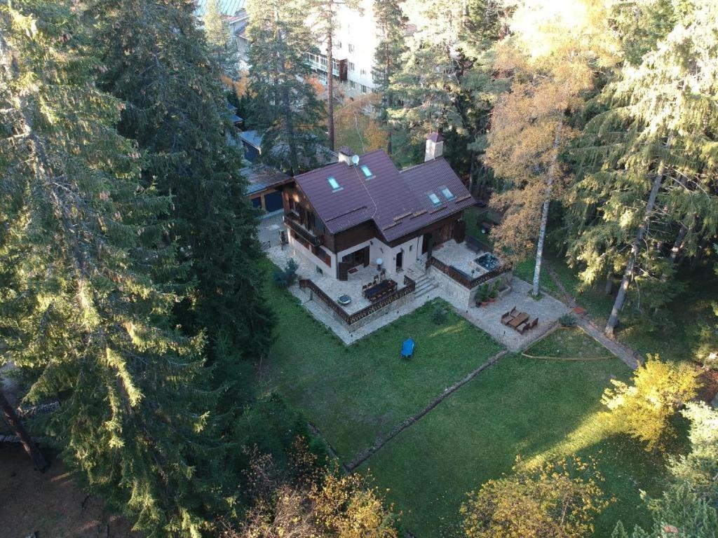 Villa photo 3