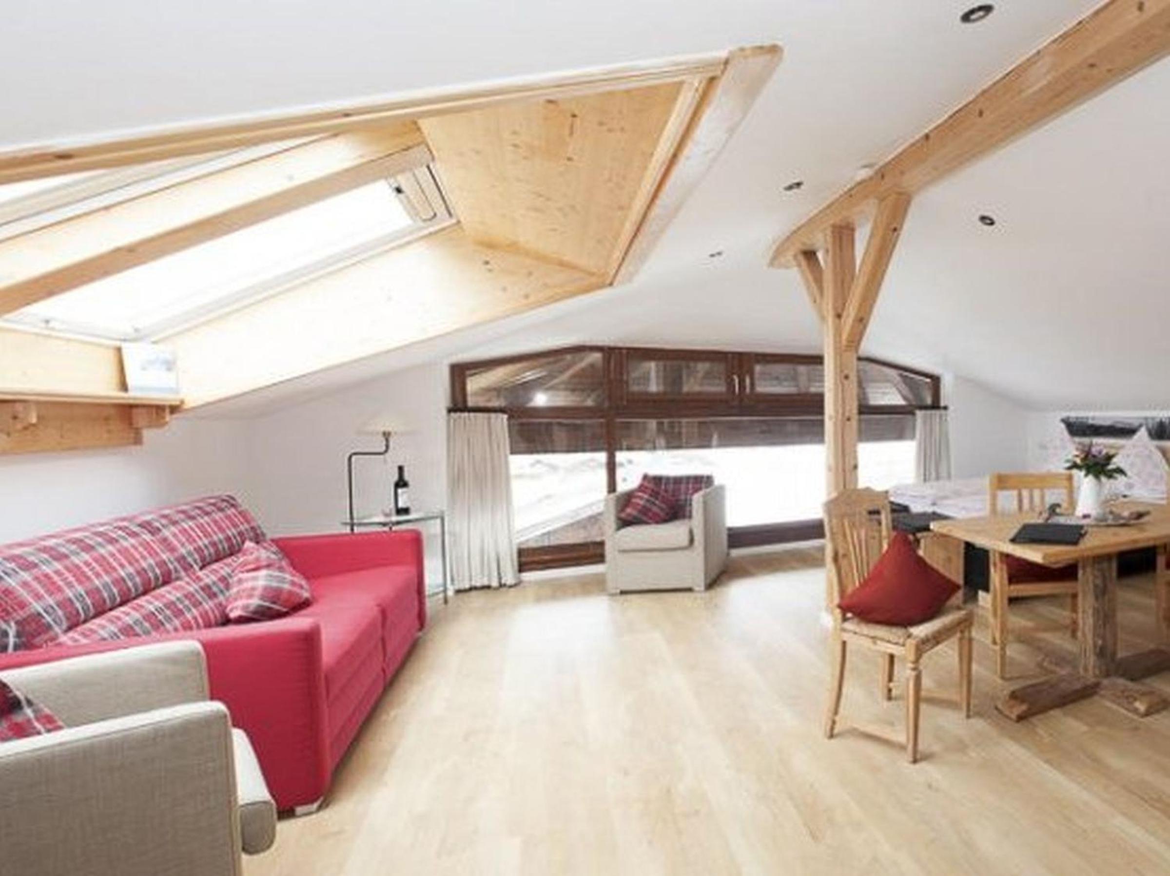 One-Bedroom Apartment with Sea View photo 1
