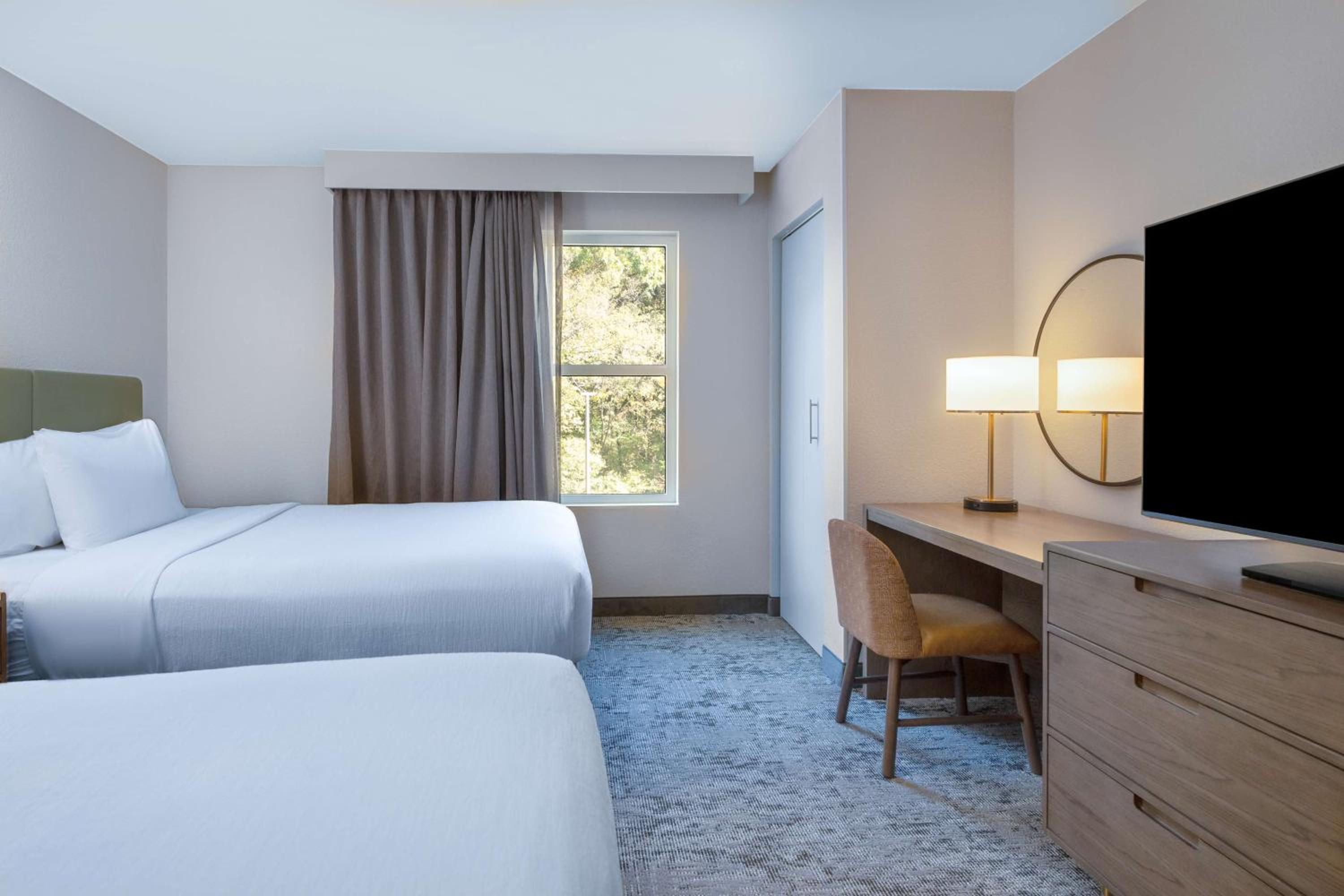 Two-Room Suite with Two Double Beds and Sofa Bed - Photo 7