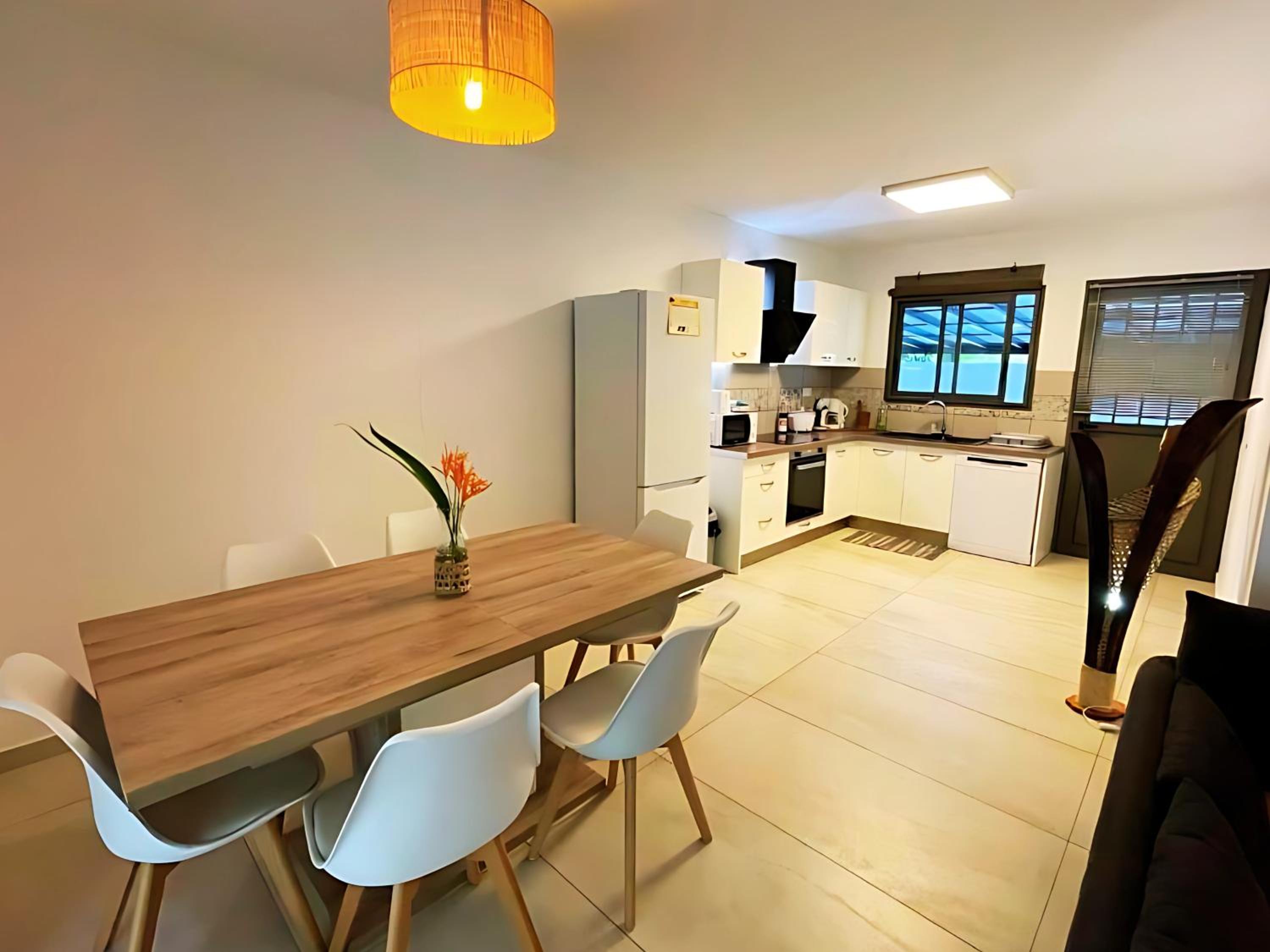 Three-Bedroom Villa - Photo 11