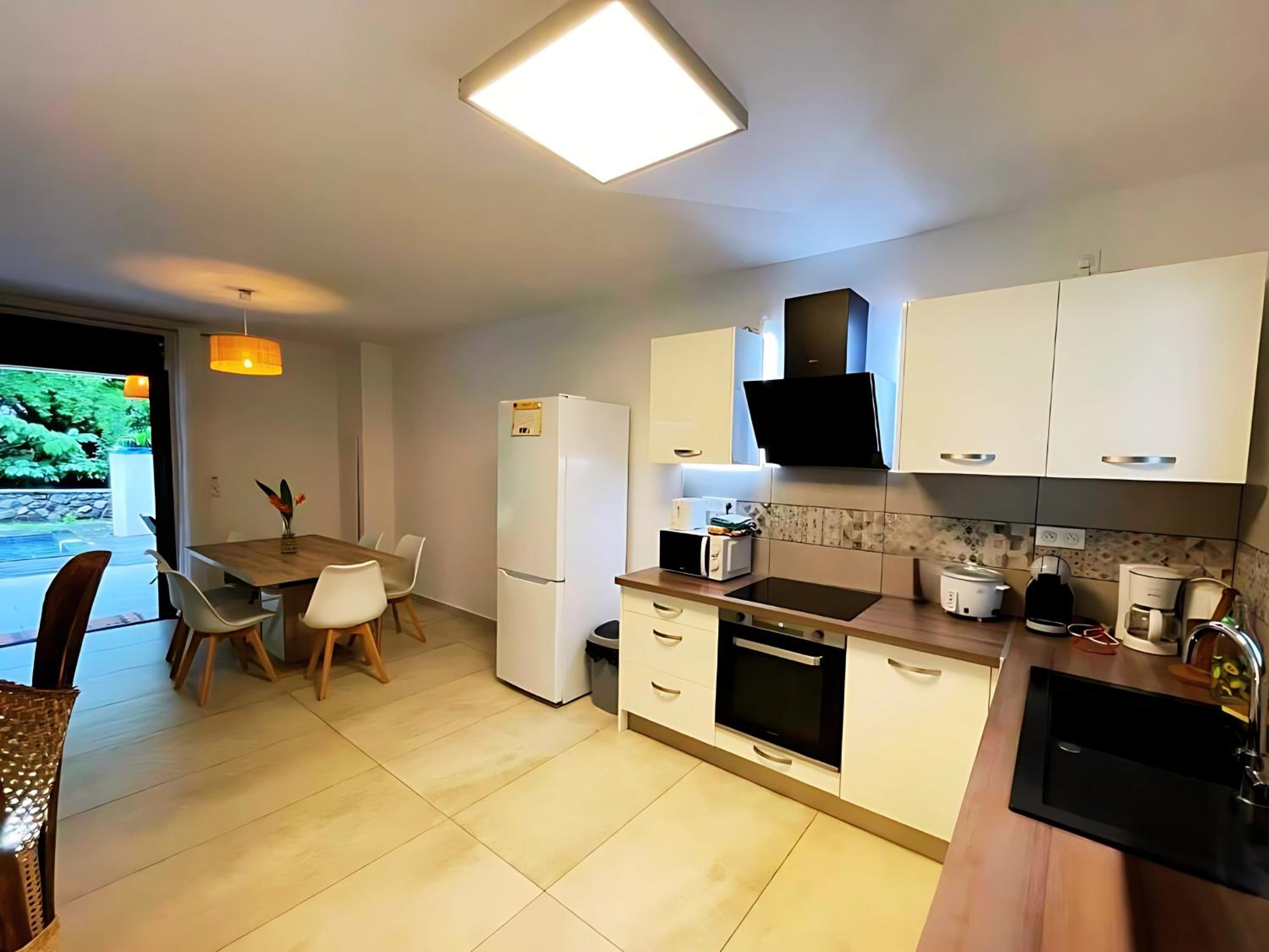 Three-Bedroom Villa - Photo 3