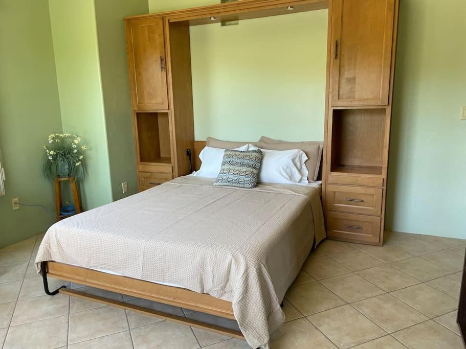 Two-Bedroom House photo 2
