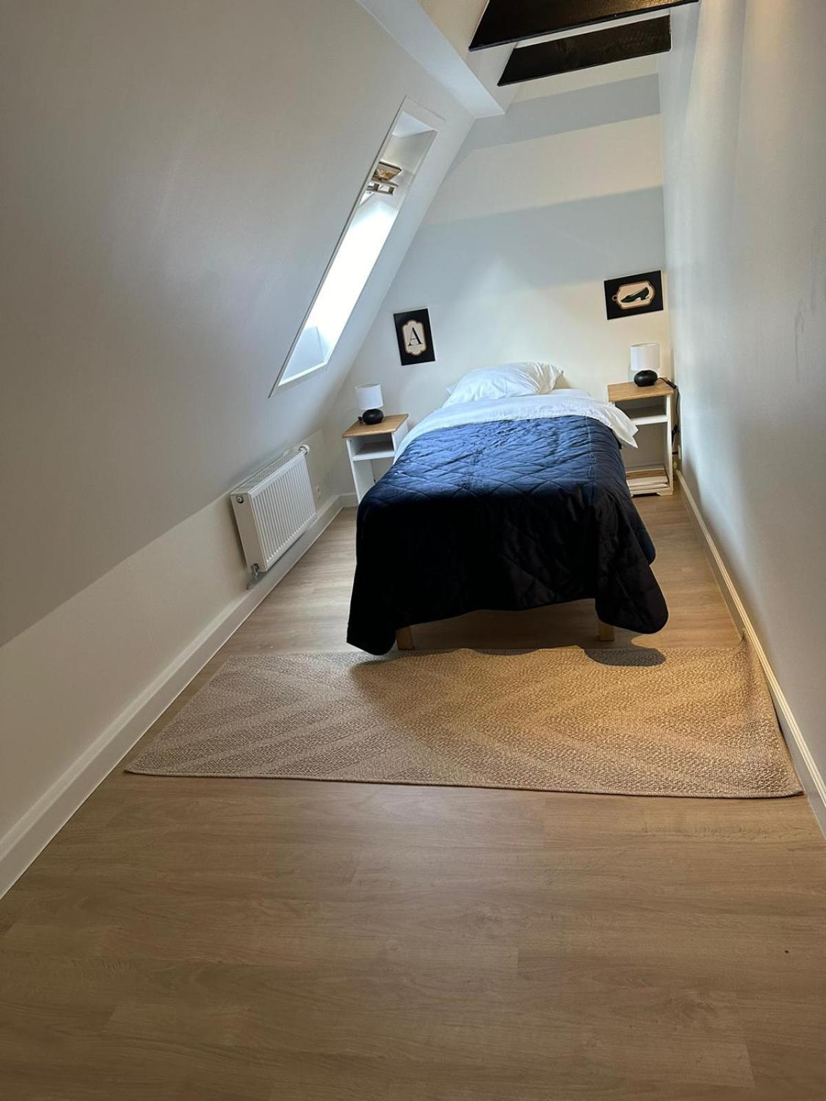 Single Room photo 1