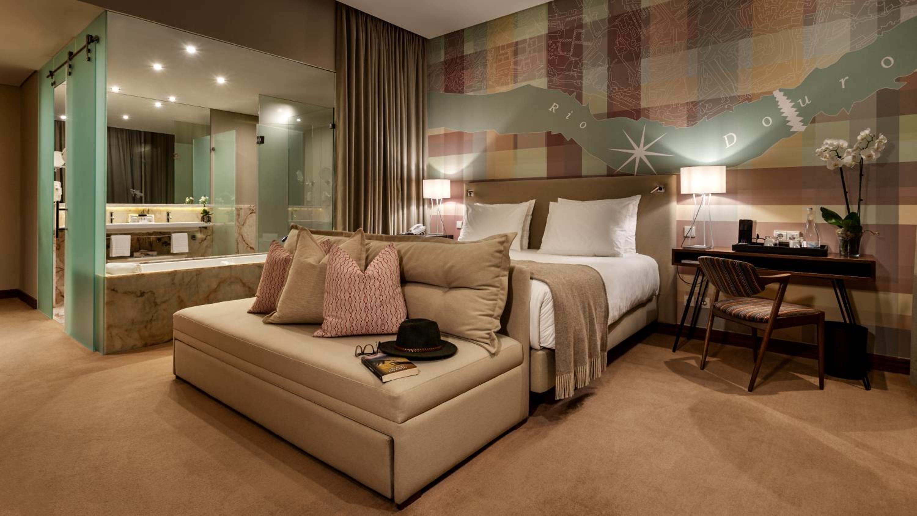 Double or Twin Room Vintage with View - Photo 1