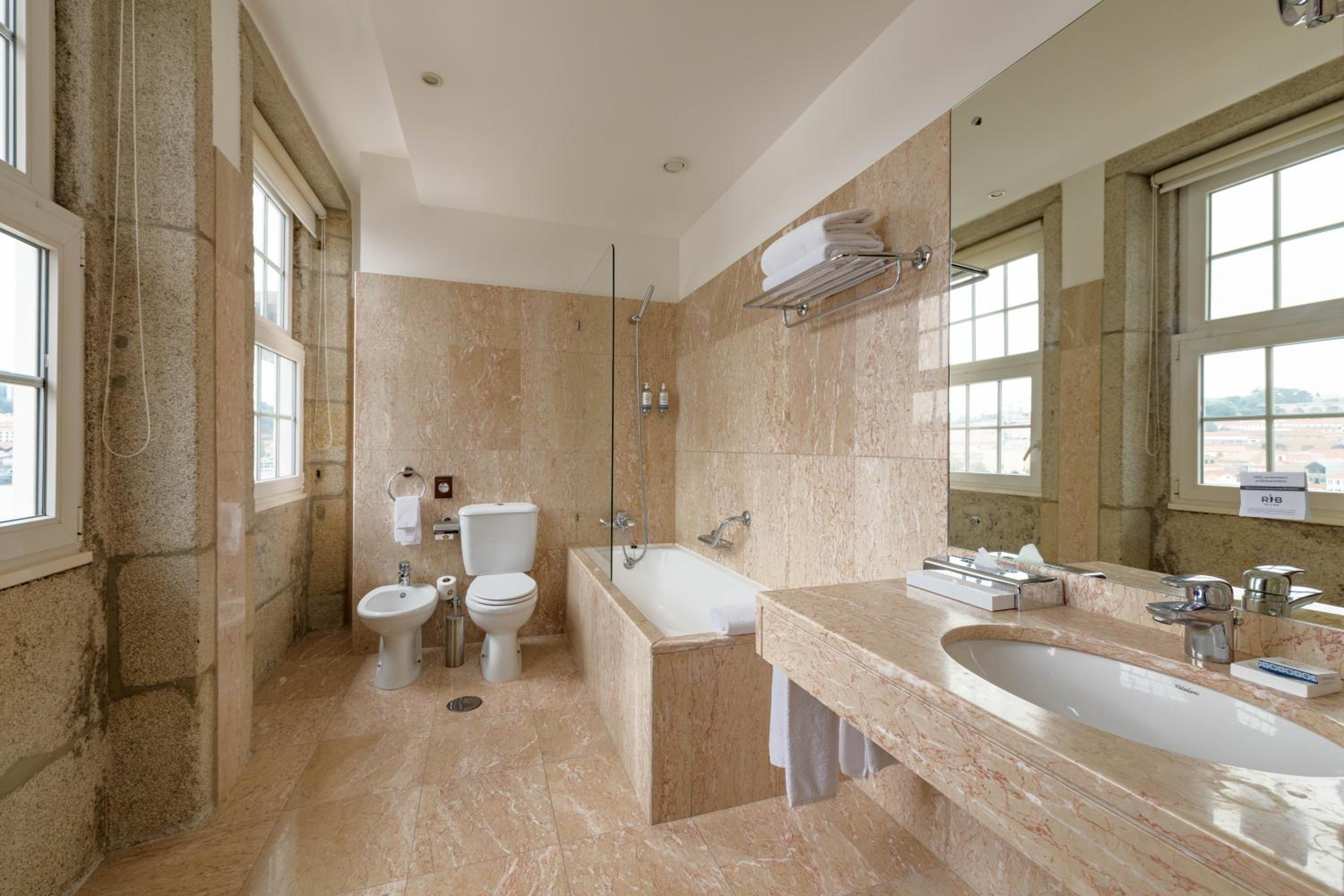Double or Twin Vintage Grand with View - Photo 4