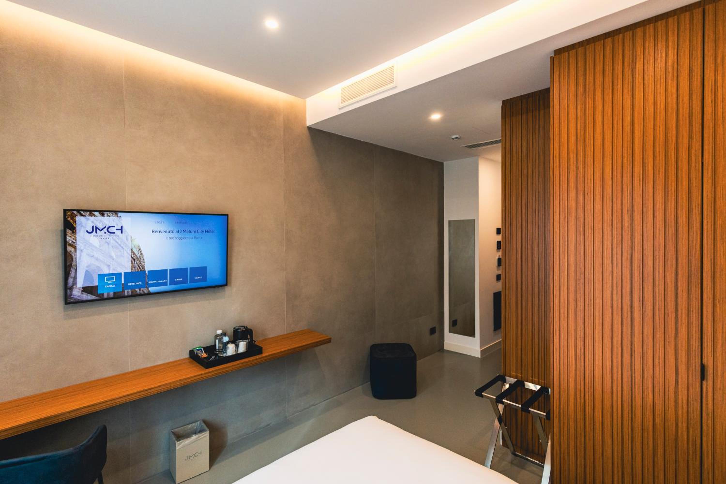 J Maluni City Hotel, Photo 5