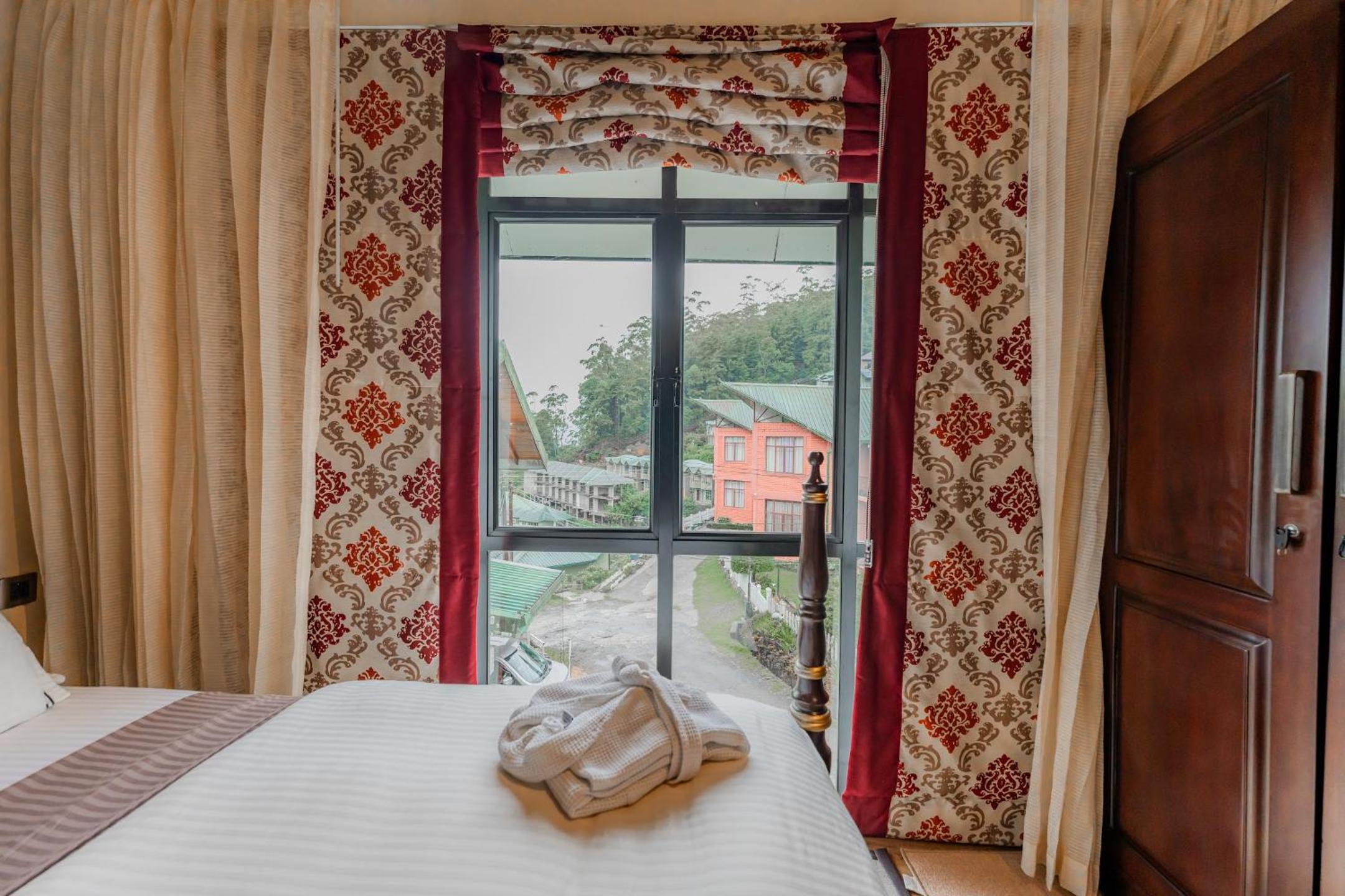 Queen Room with Garden View photo 3