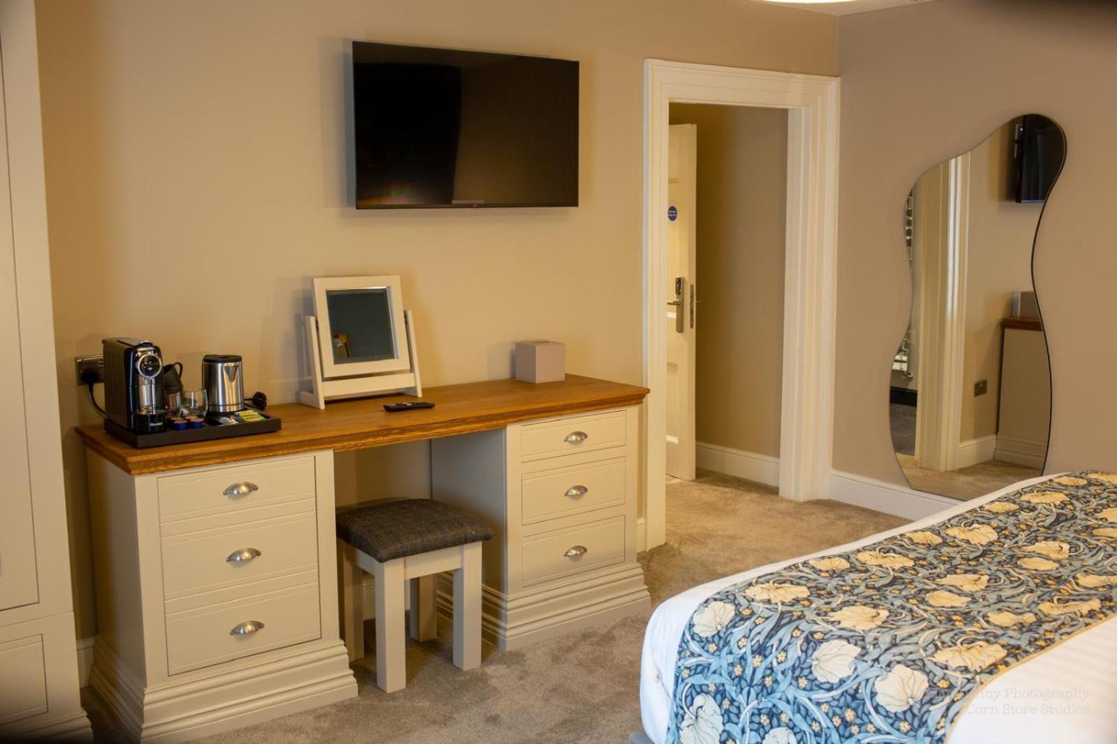Superior Double or Twin Room photo 2