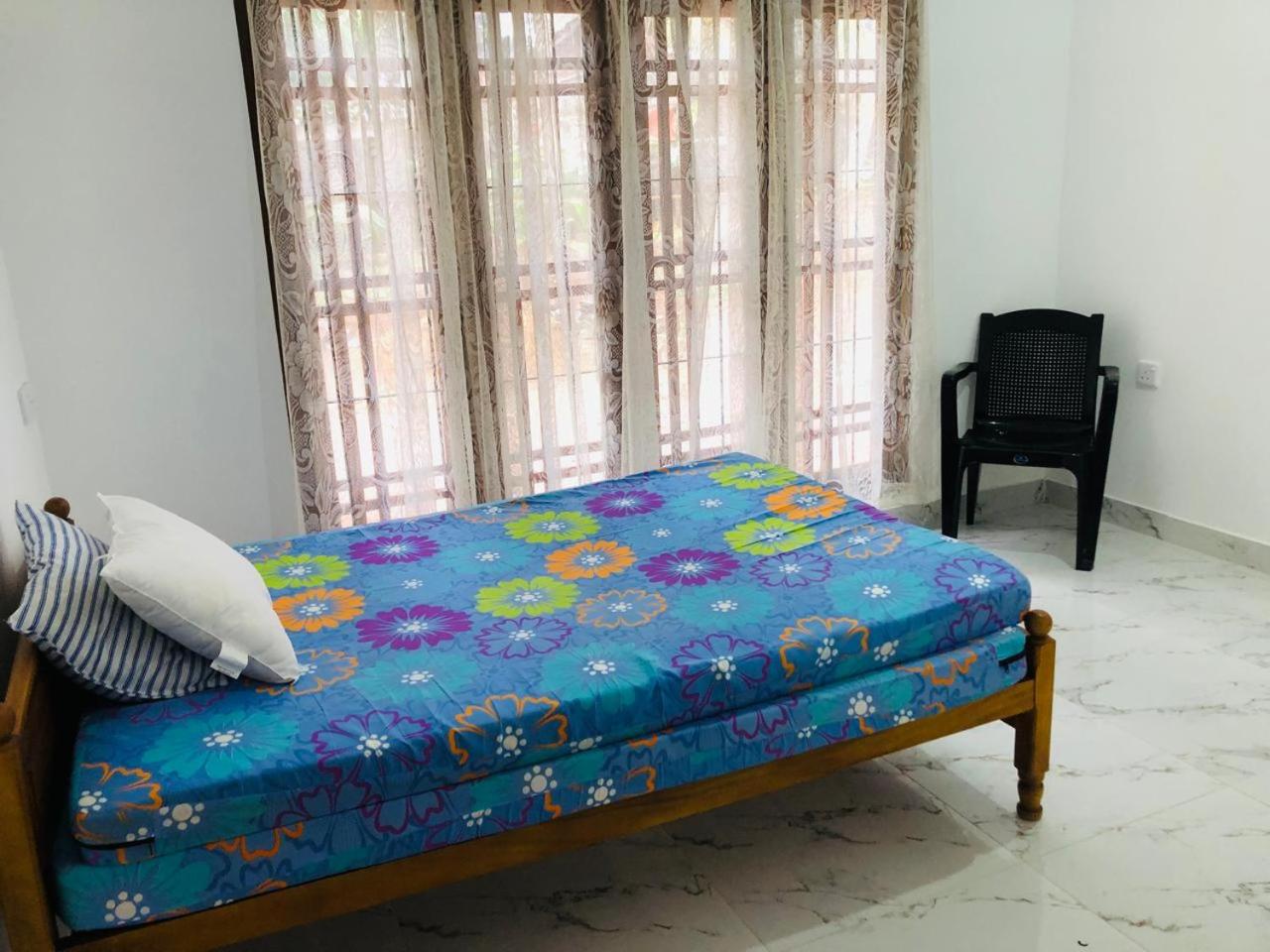 One-Bedroom House photo 1