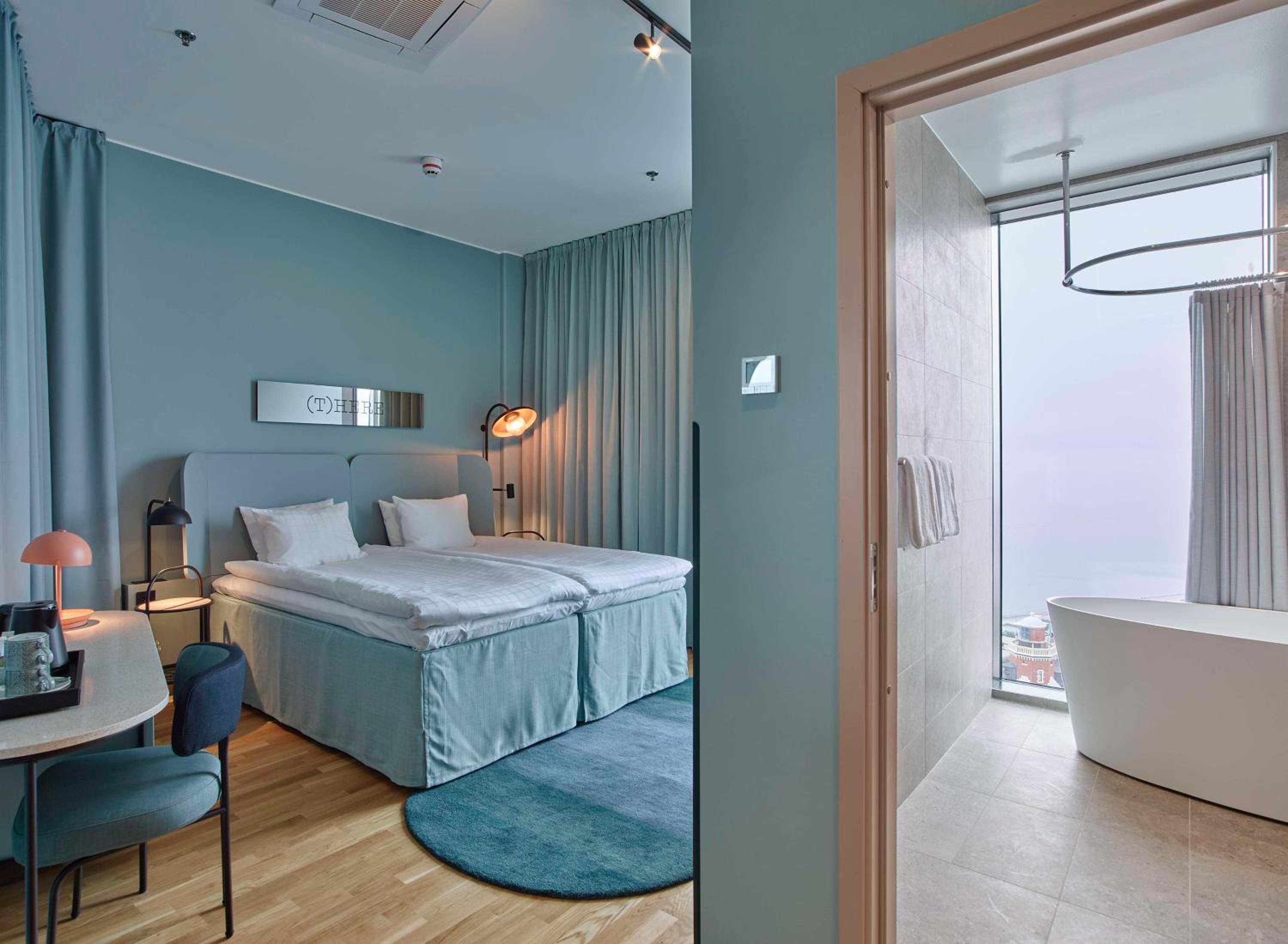 Superior King Room - Photo 3