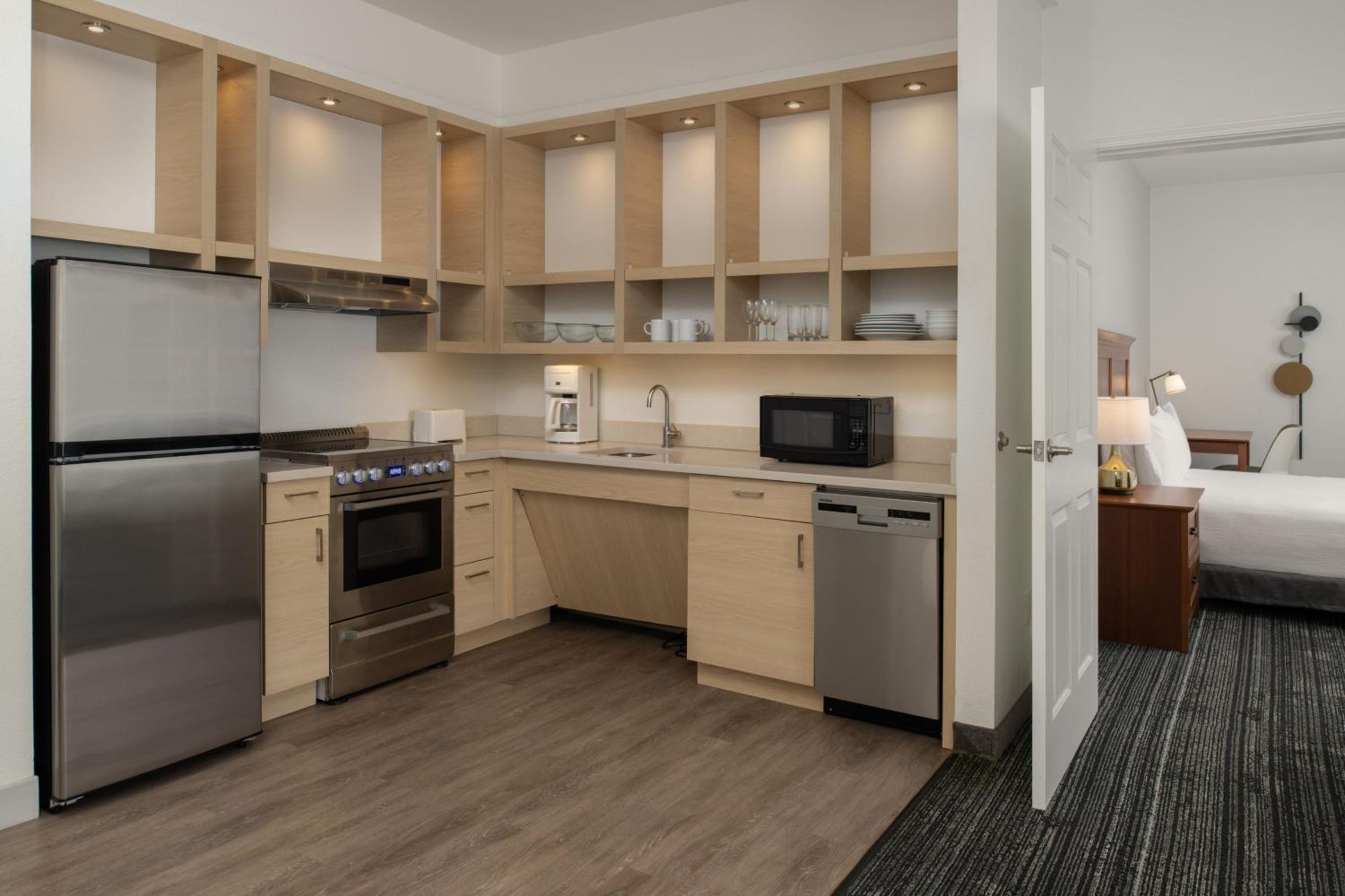 Two-Bedroom Suite - Photo 5