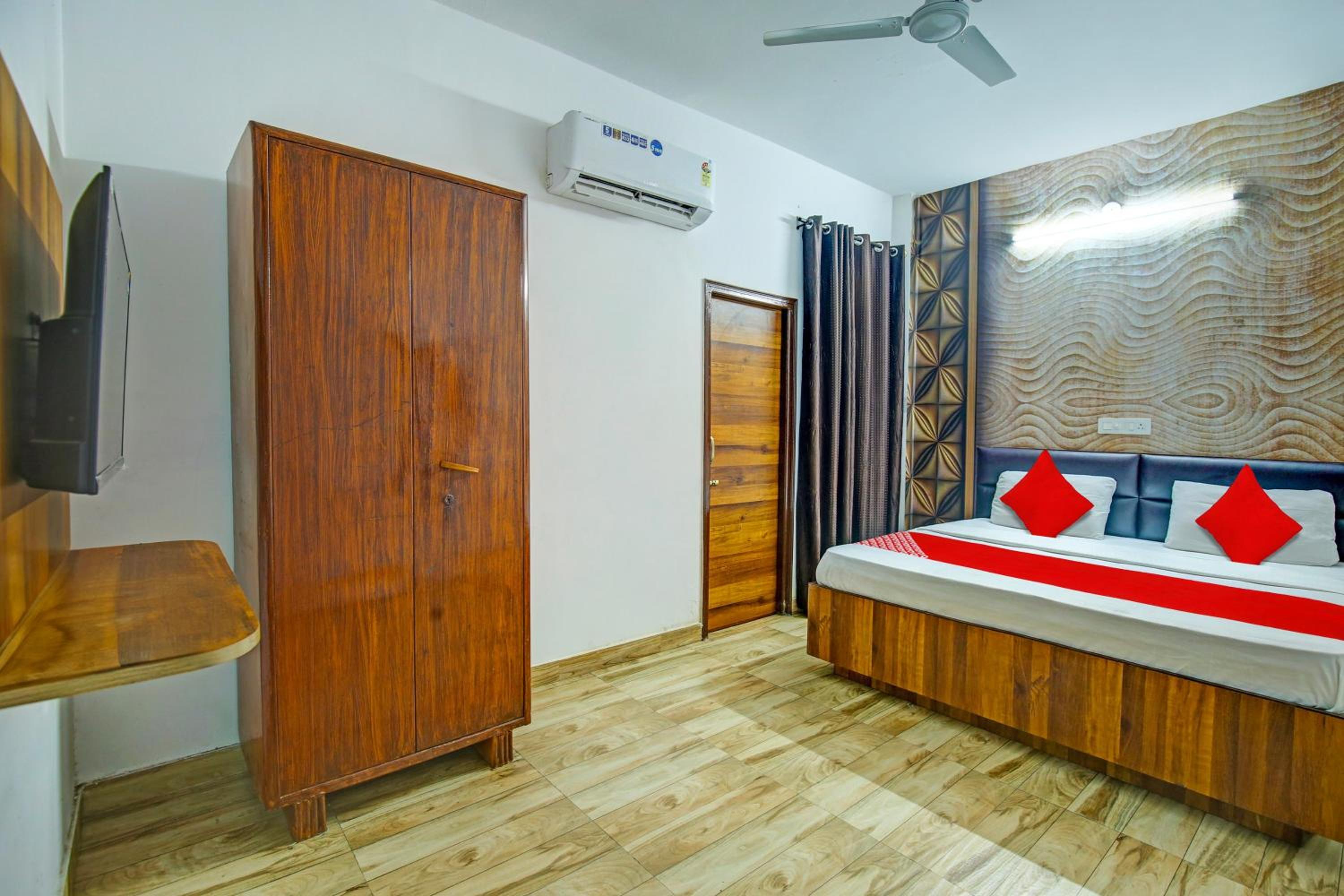 Classic Triple Room
