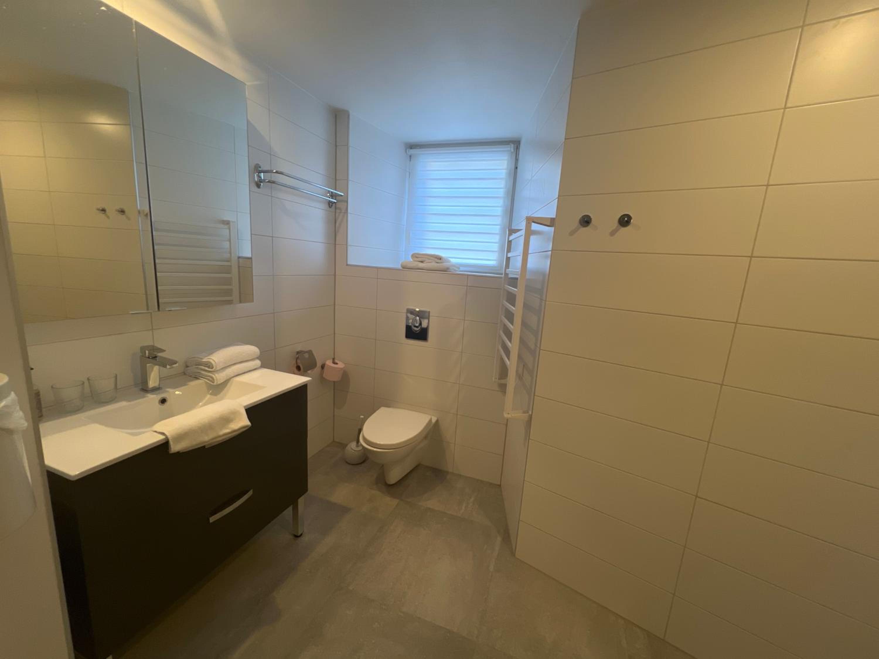 Superior Romantic Double or Twin Room - Photo 3