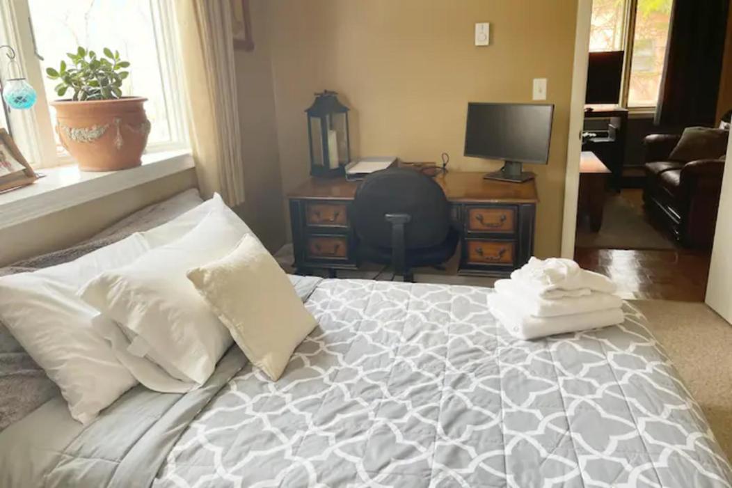 Two-Bedroom House photo 3