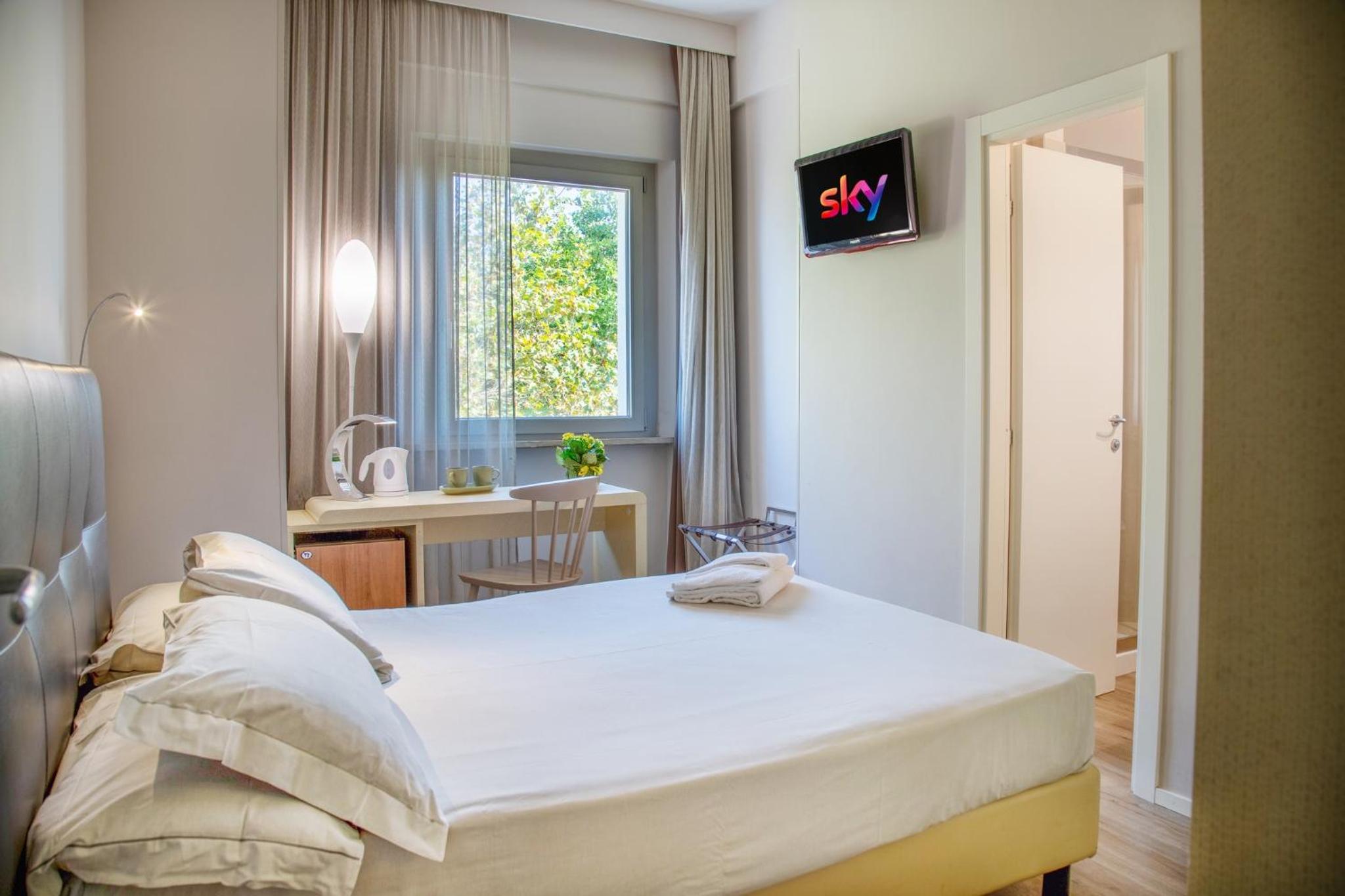 Economy Double Room - Photo 6