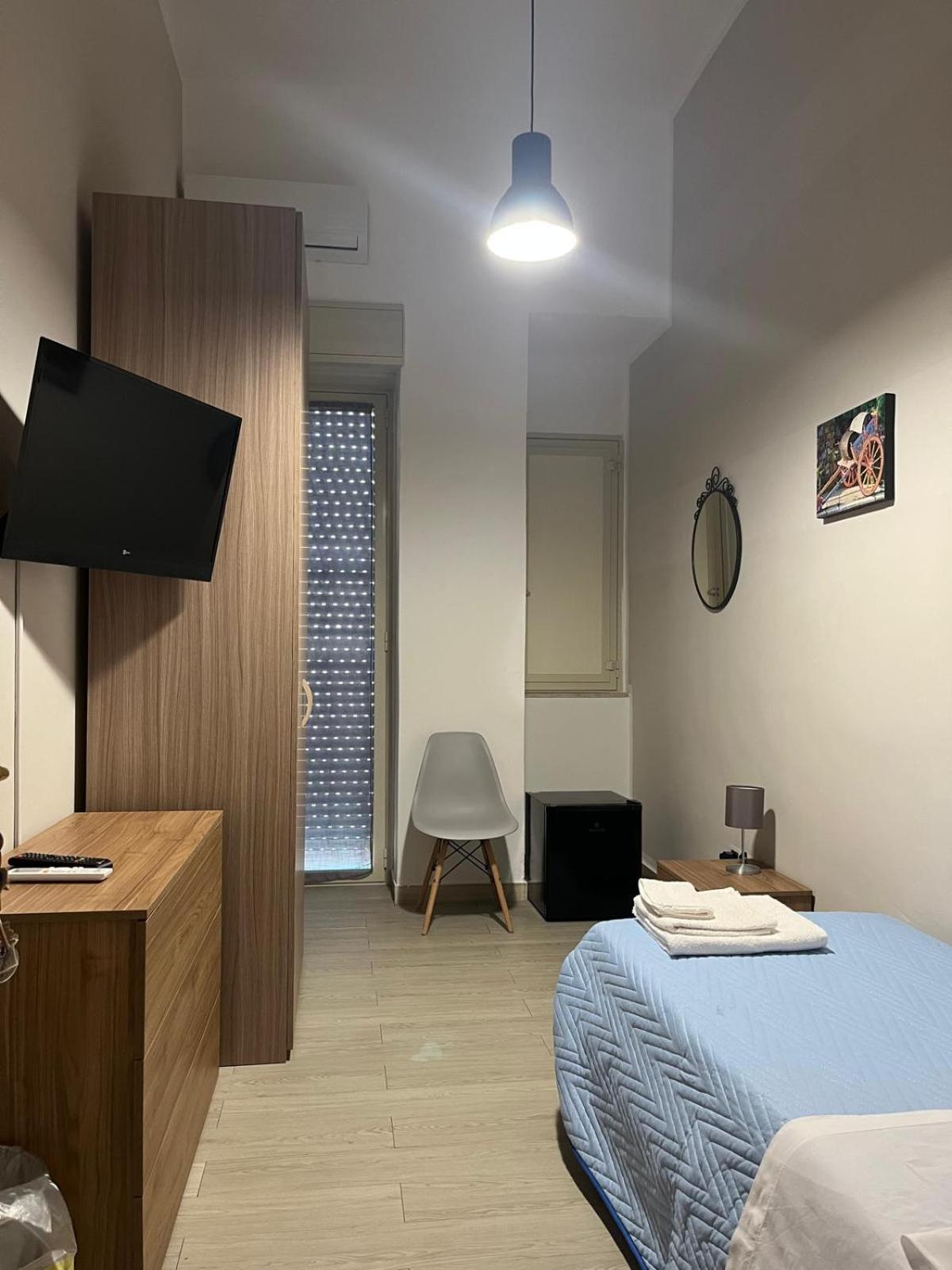 Single Room with Shared Bathroom