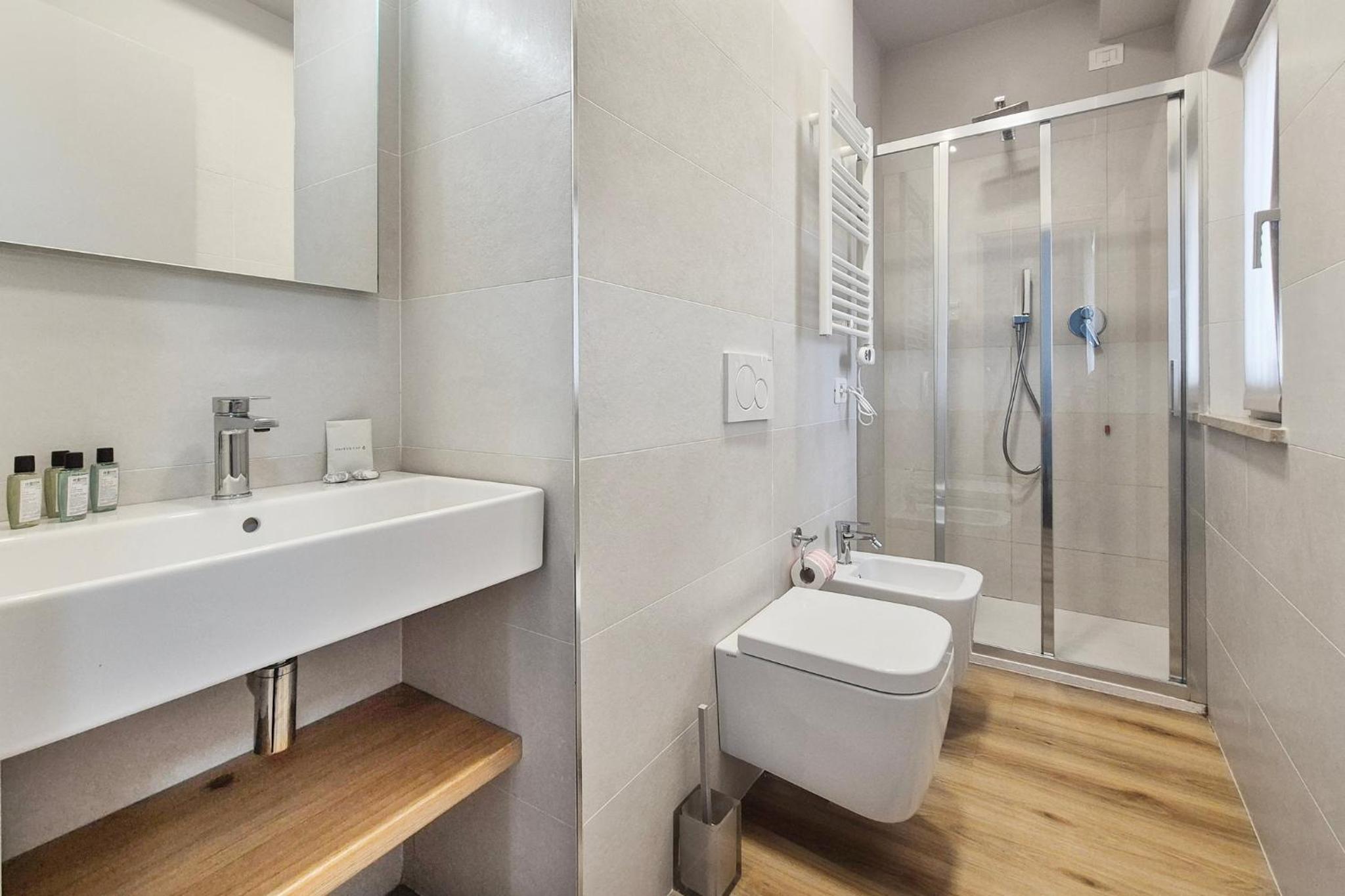 Classic Double or Twin Room - Photo 9