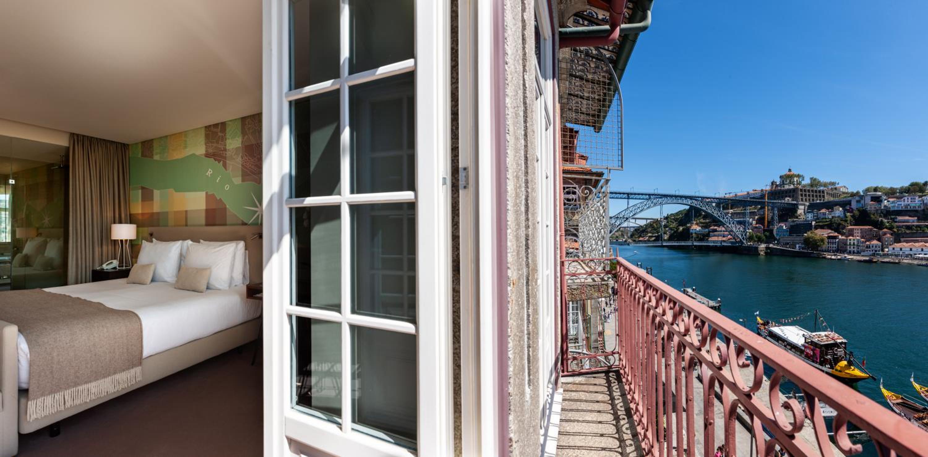 Double or Twin Vintage Grand with balcony  - Photo 2