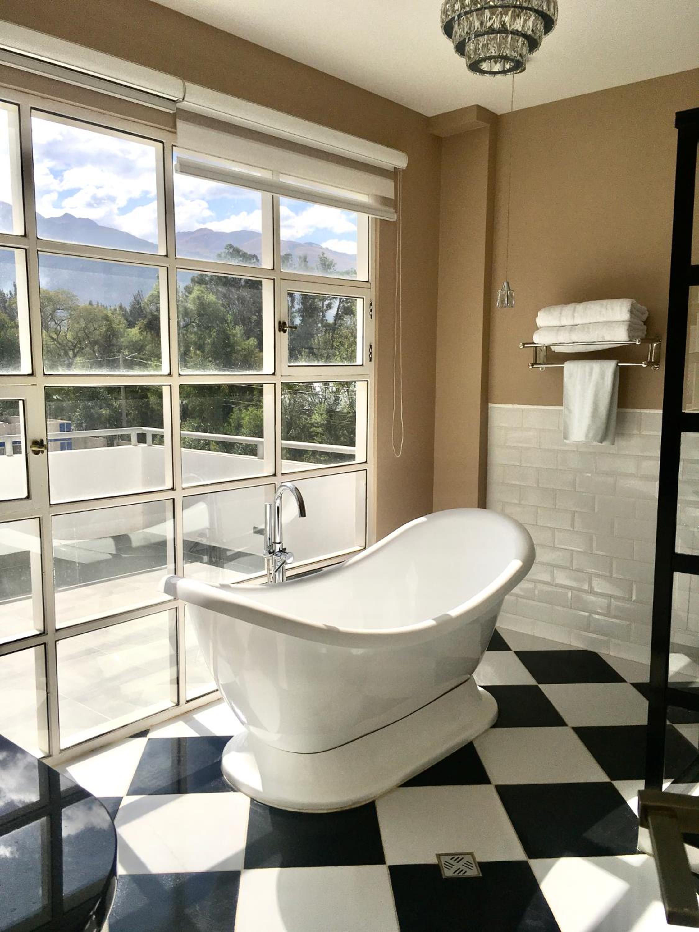 King Room with Mountain View photo 3