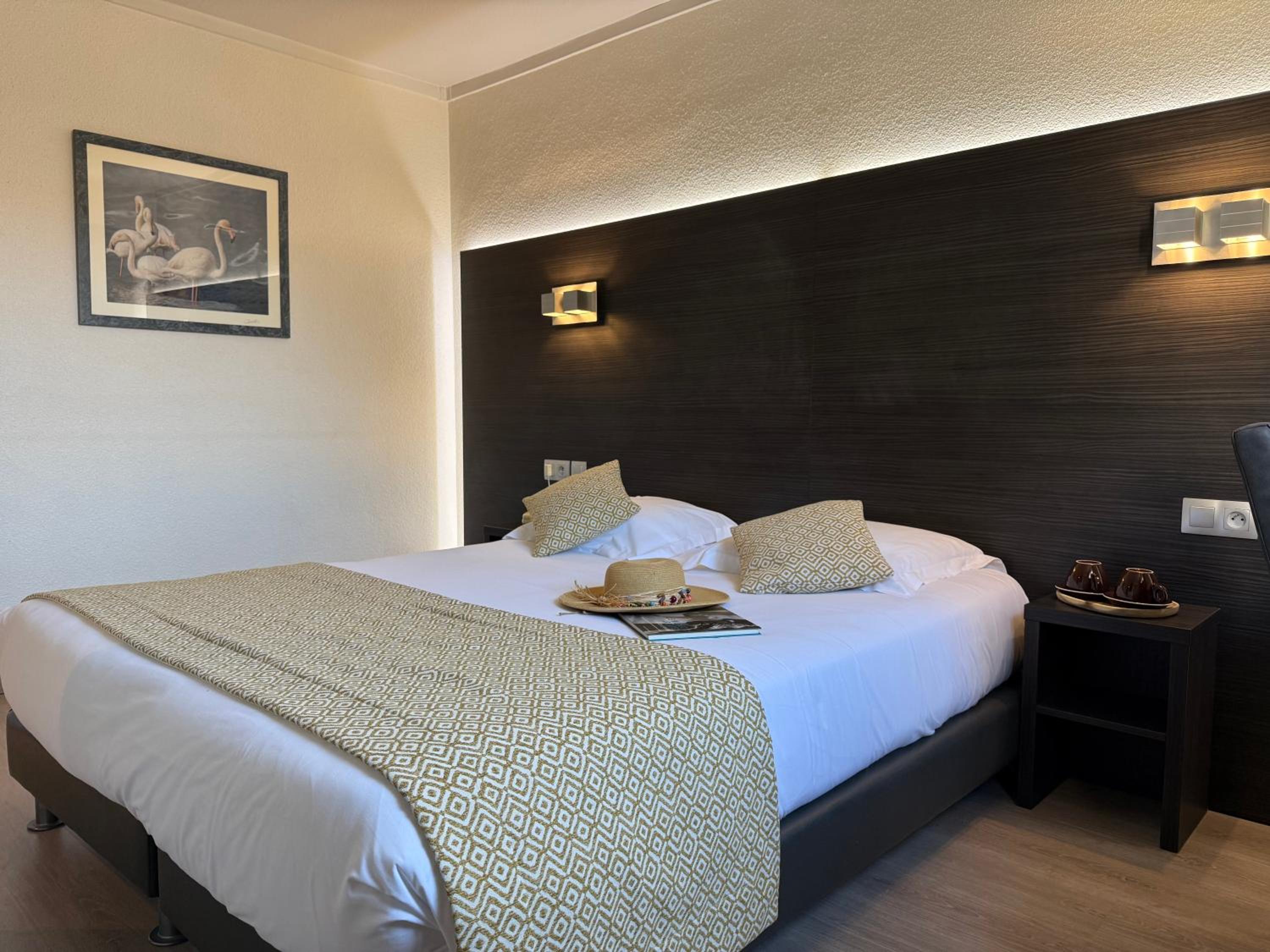 Double Room - Photo 10