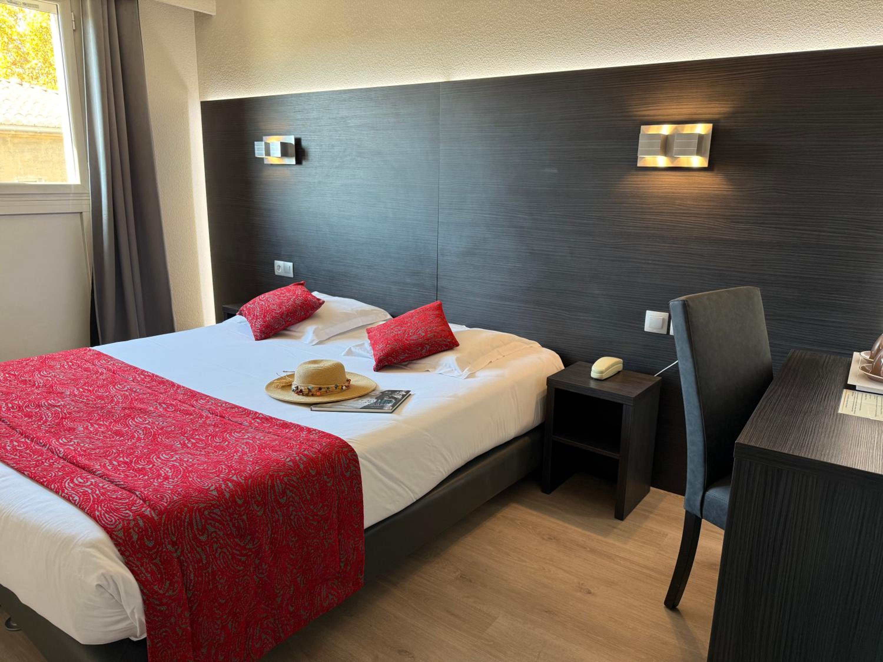 Double Room - Photo 2