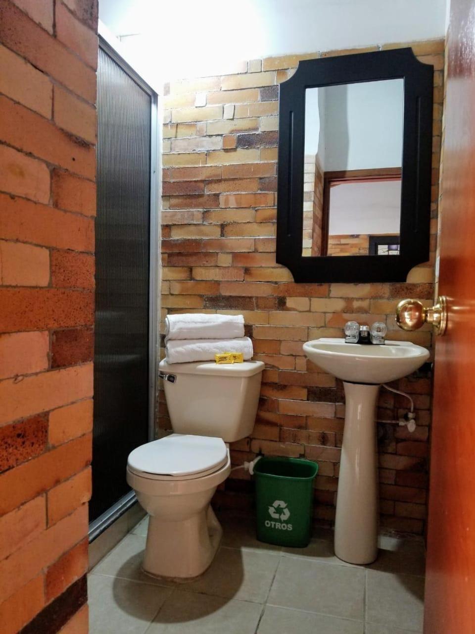 Family Room with Private Bathroom photo 2