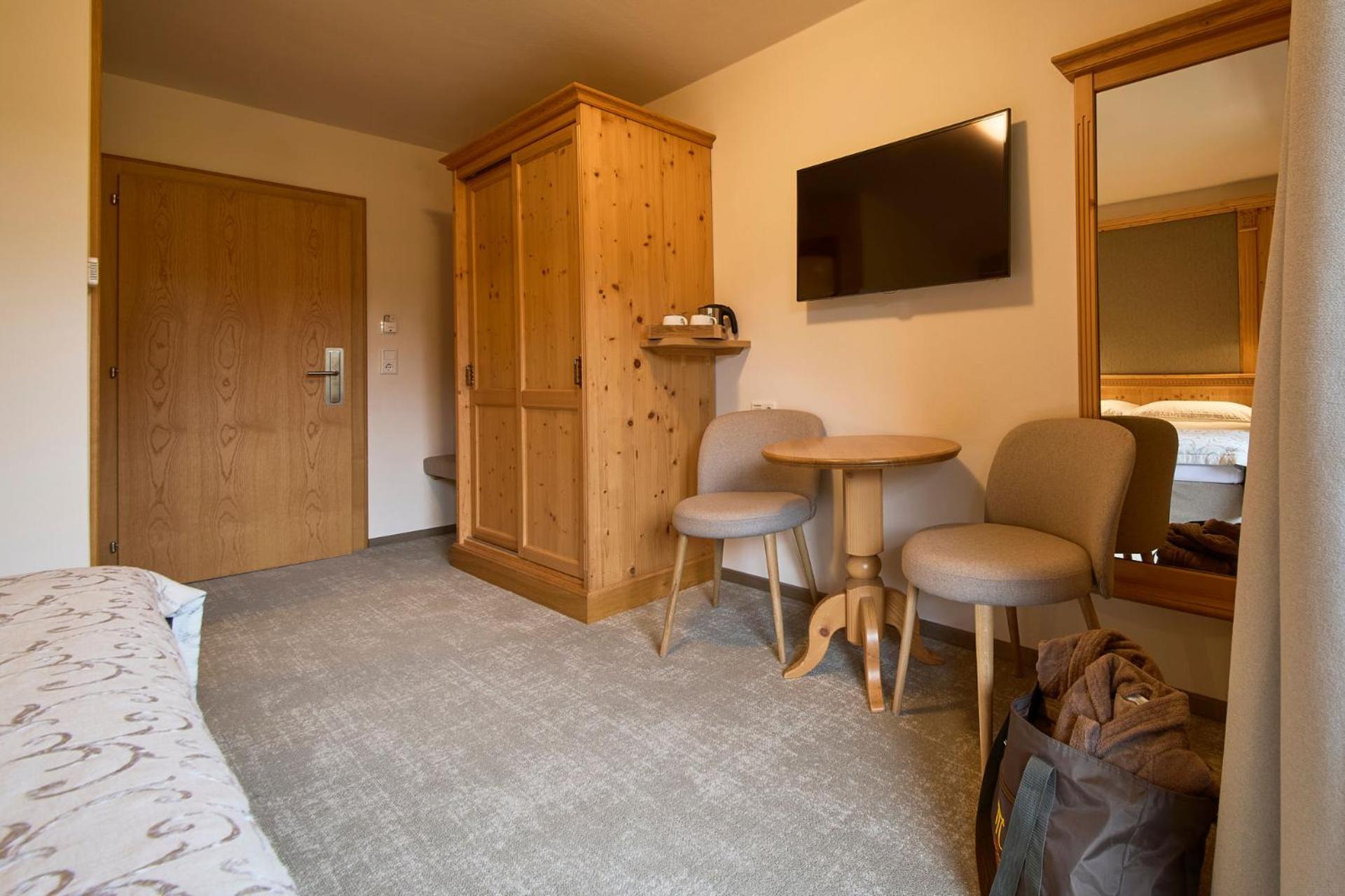 Double Room with Balcony photo 3