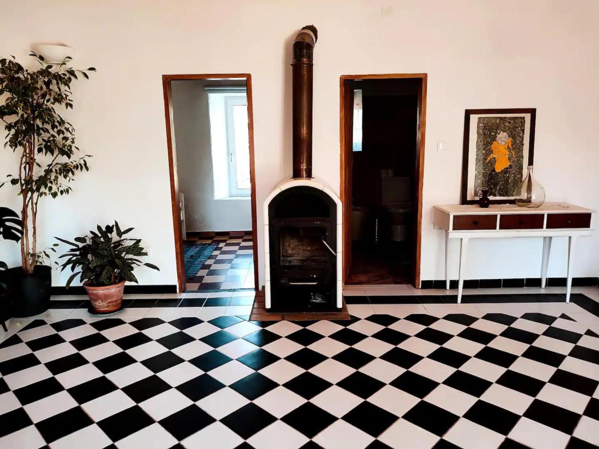 Three-Bedroom House photo 3