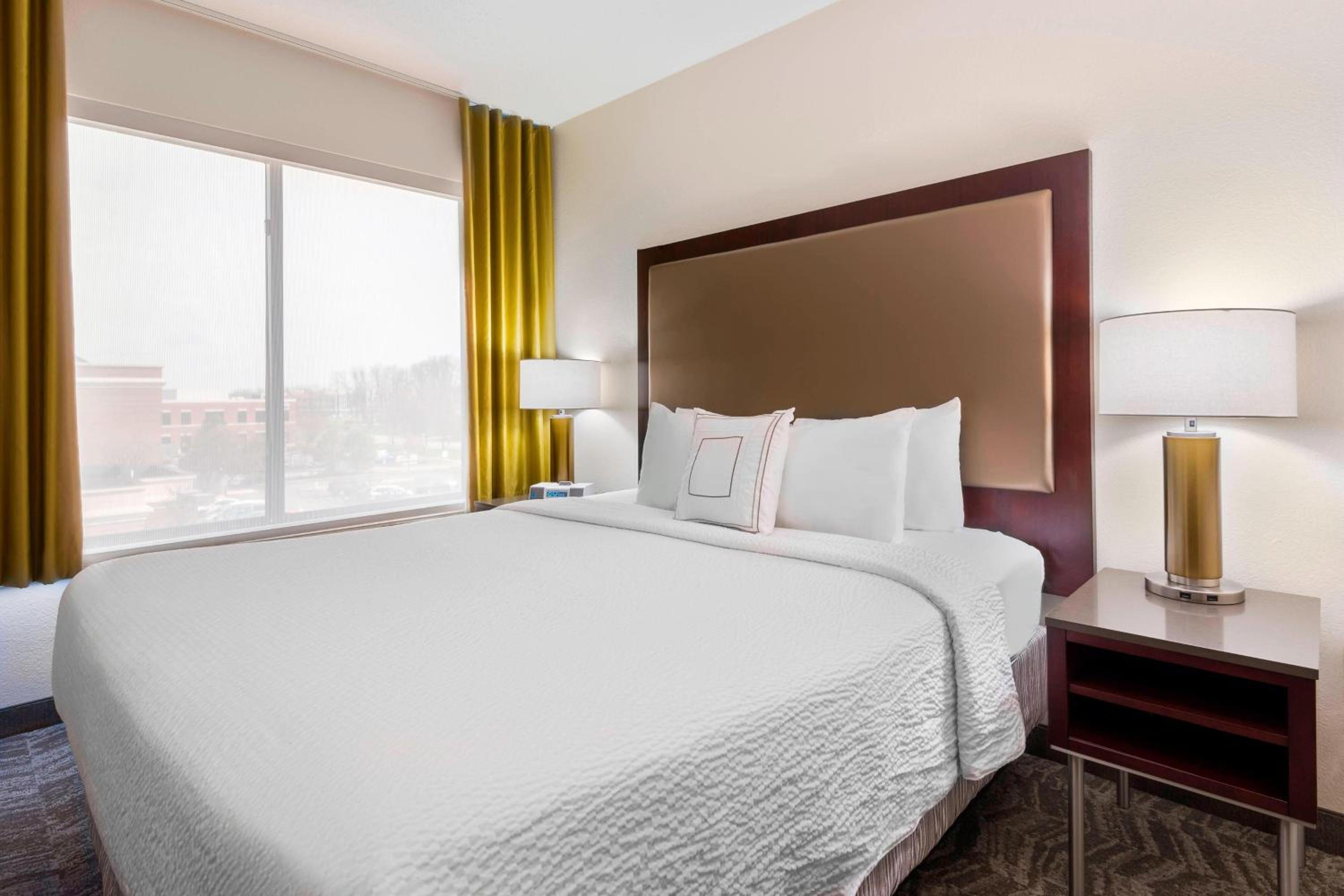 King Suite - Photo 1
