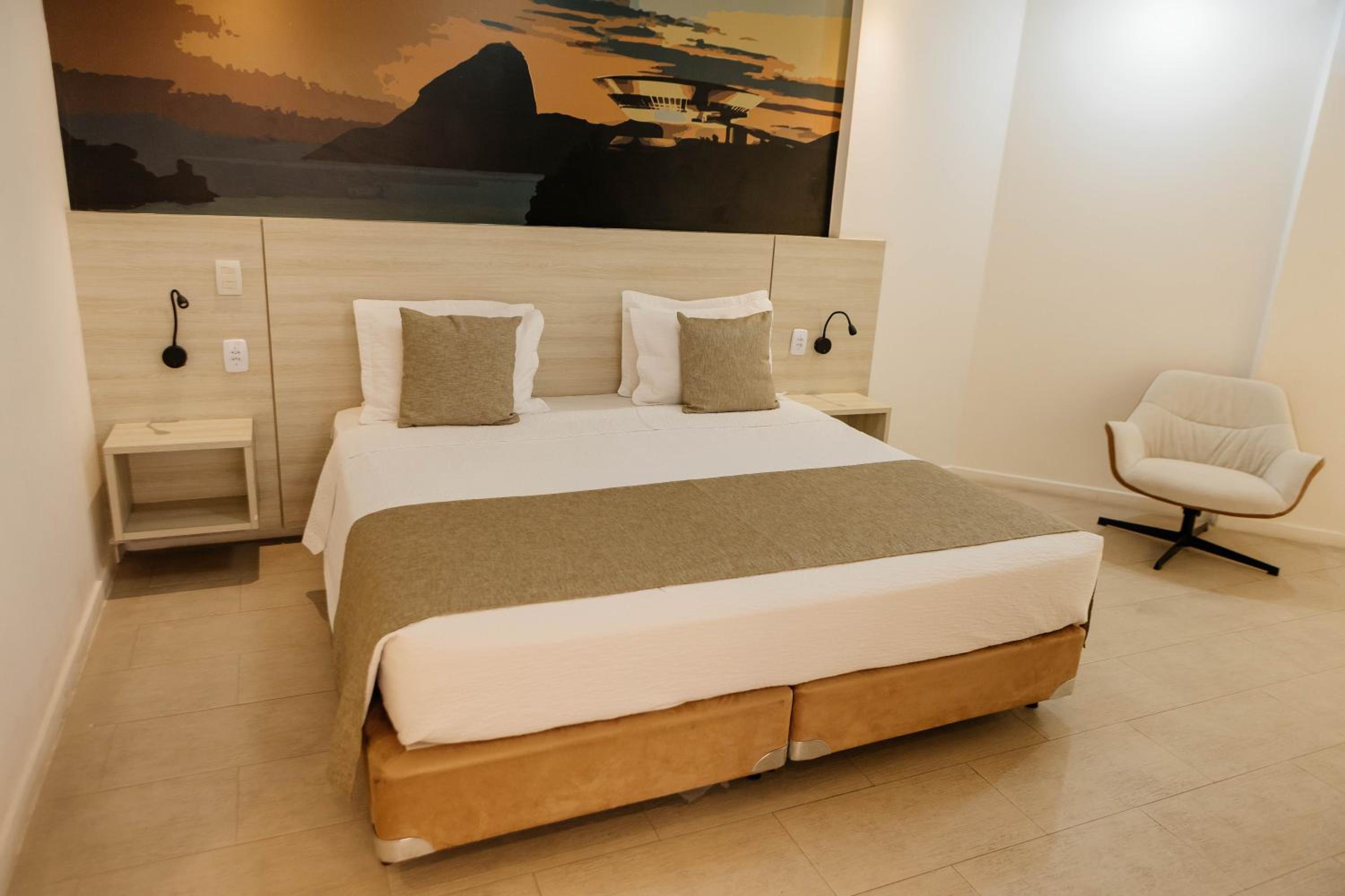 Royal Suite with King Bed - Photo 1