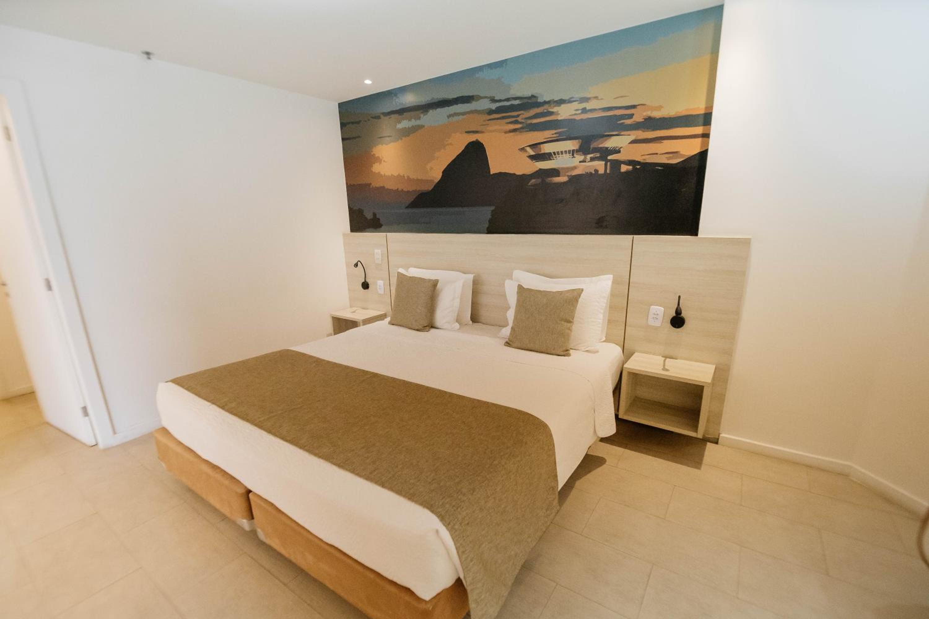 Royal Suite with King Bed - Photo 6