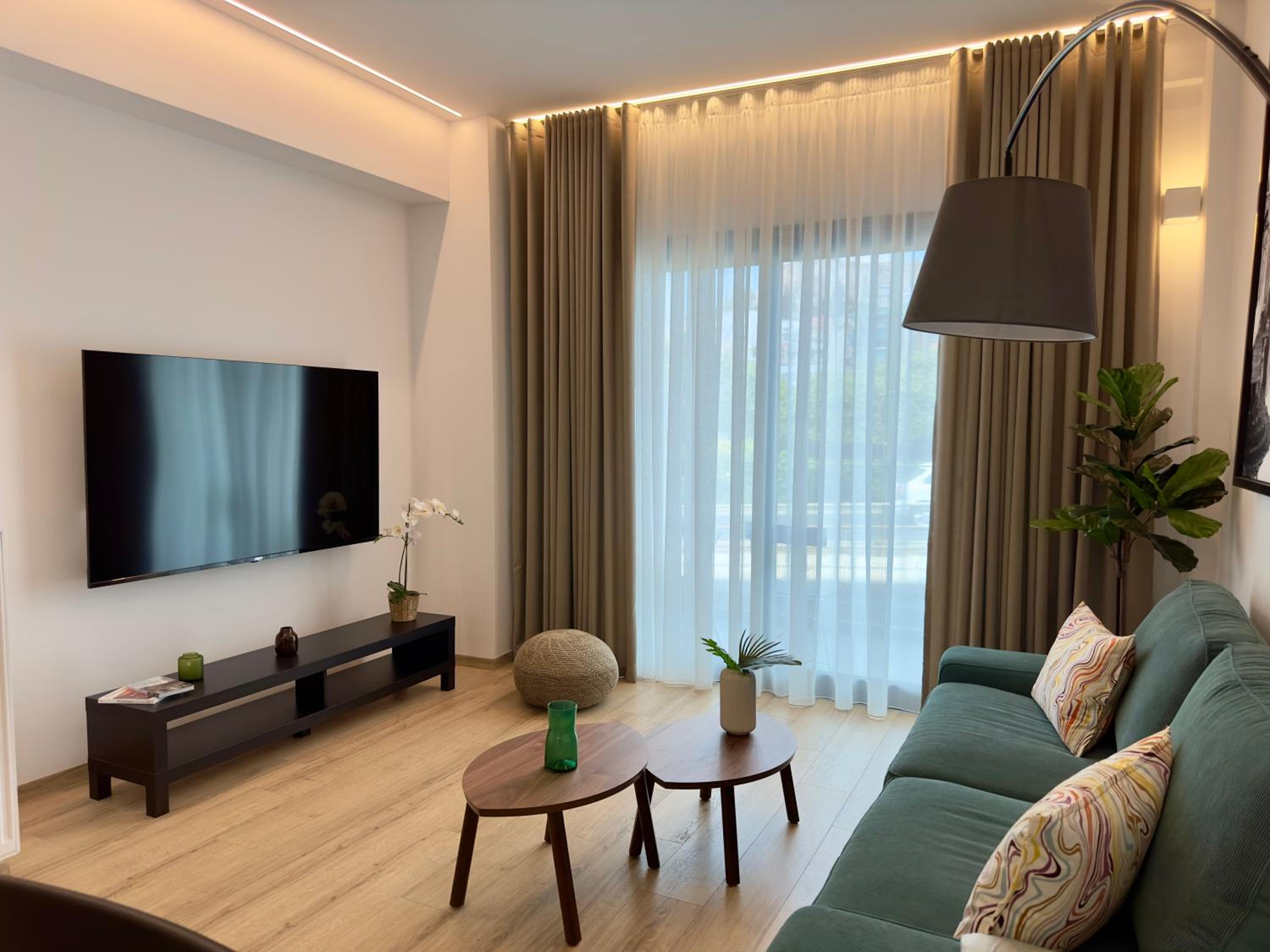 One-Bedroom Apartment